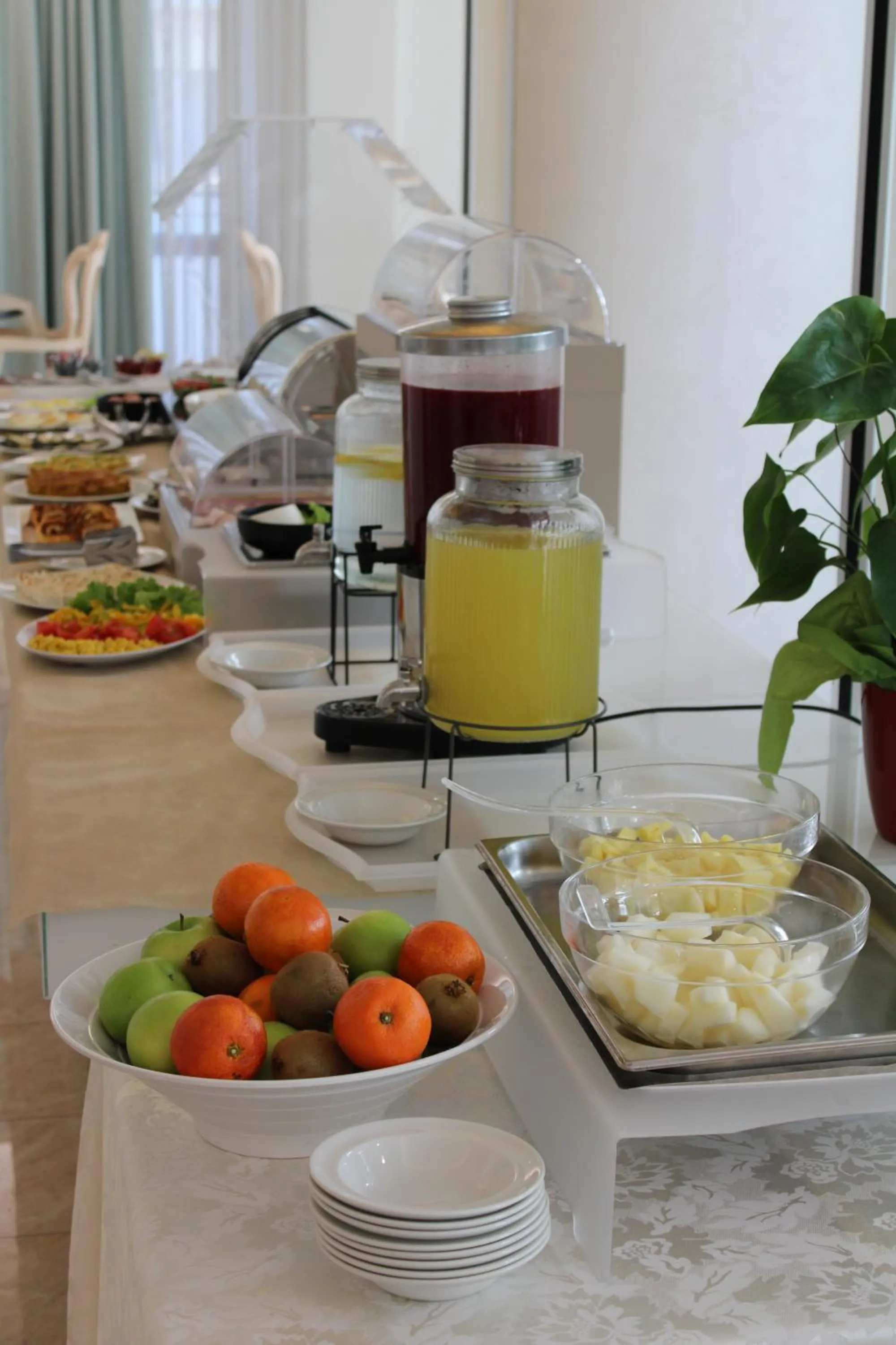 Breakfast in Hotel Royal Plaza