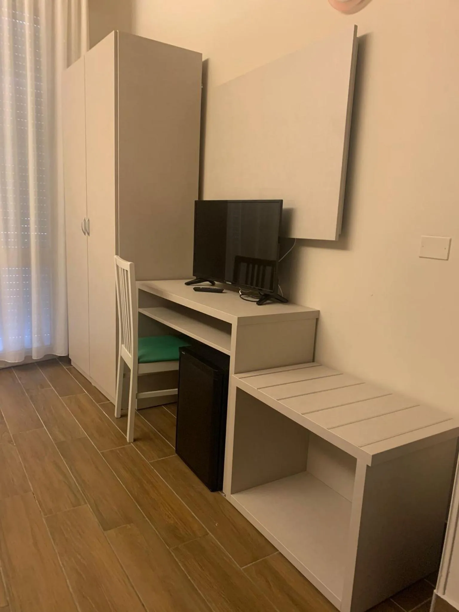 hair dresser in Hotel Royal Plaza