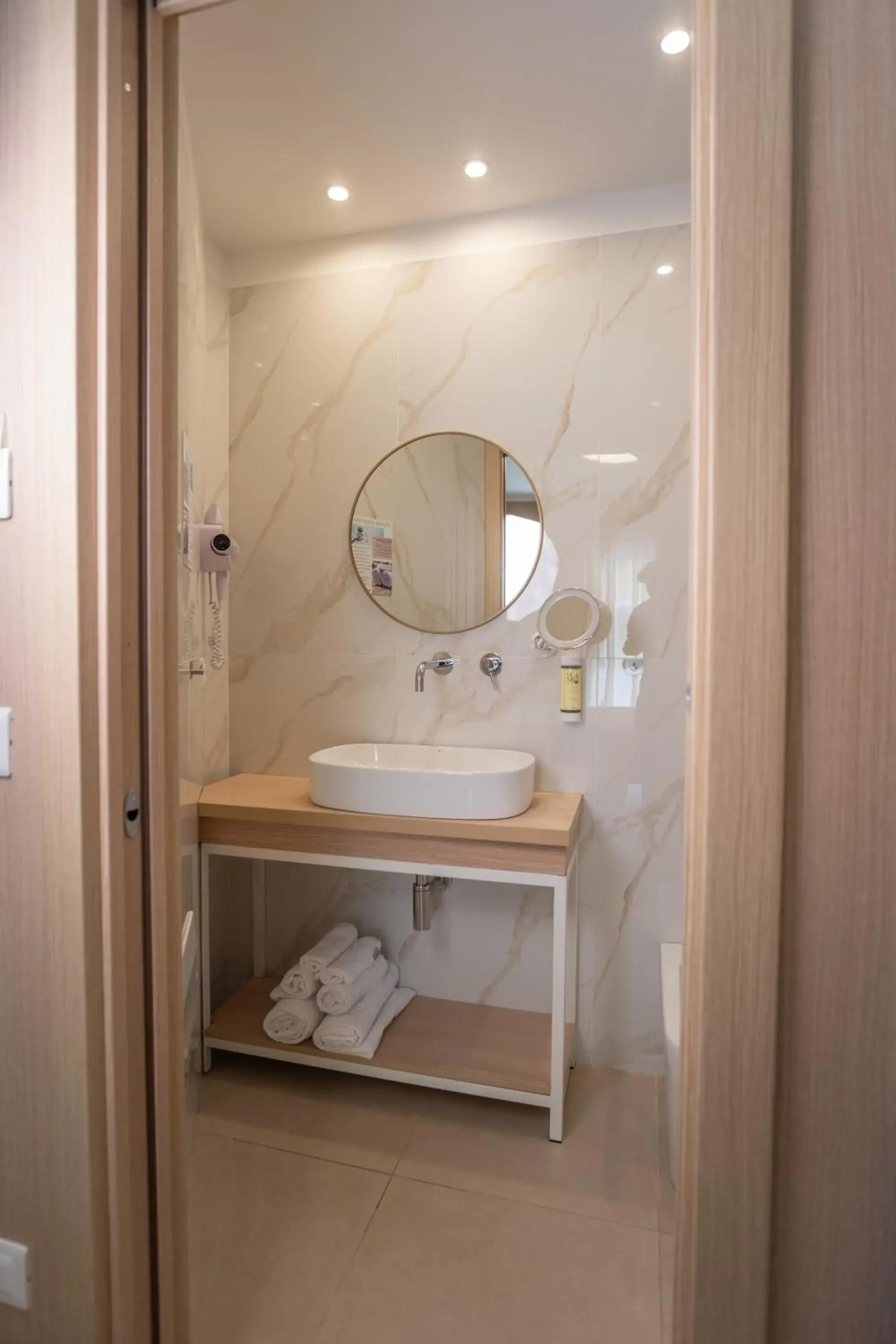 Deluxe Quadruple Room in Hotel Paistos Paestum Deluxe Quadruple Room in Hotel Paistos Paestum