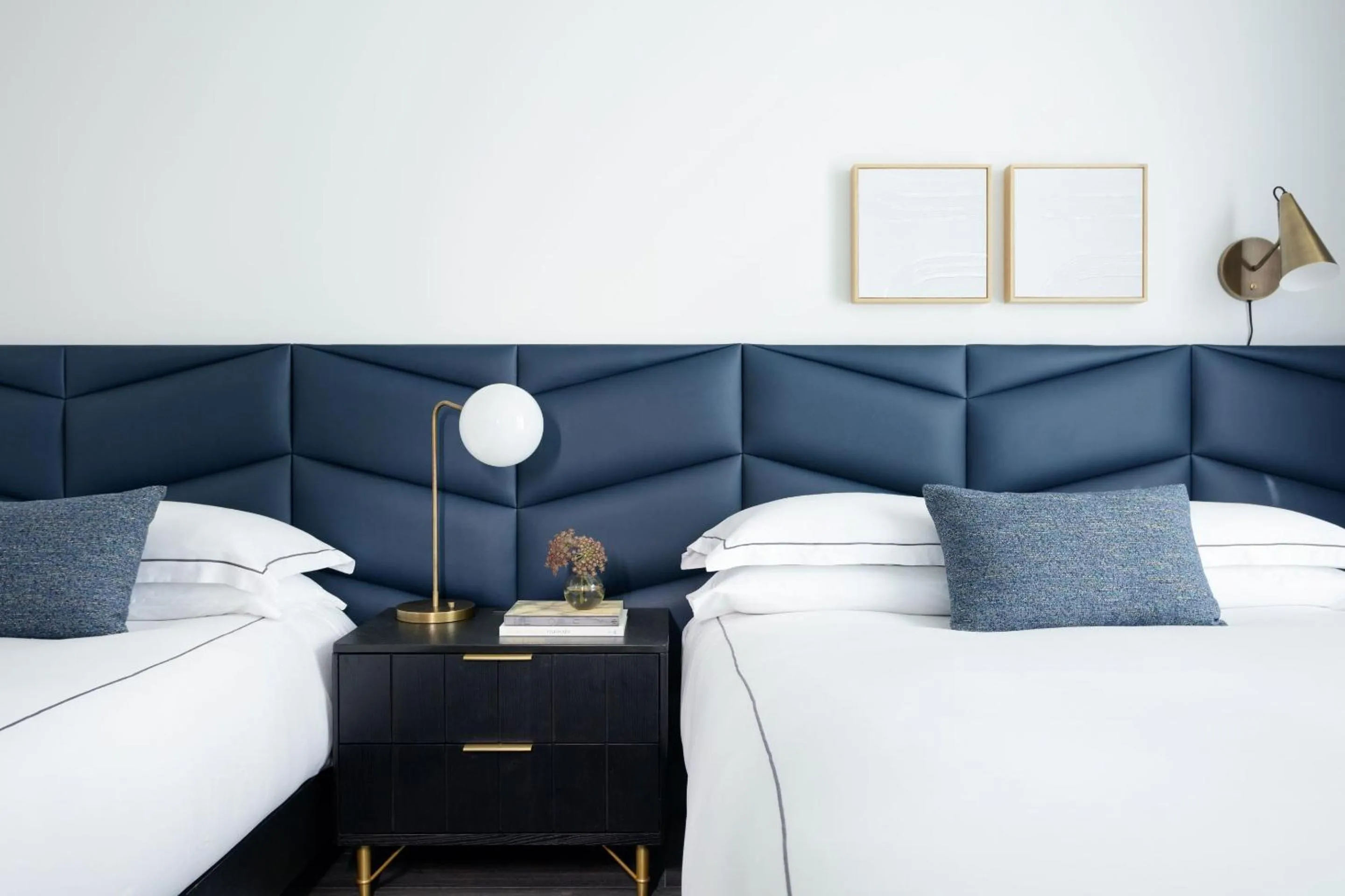 Photo of the whole room, Bed in Kimpton Shane Atlanta by IHG