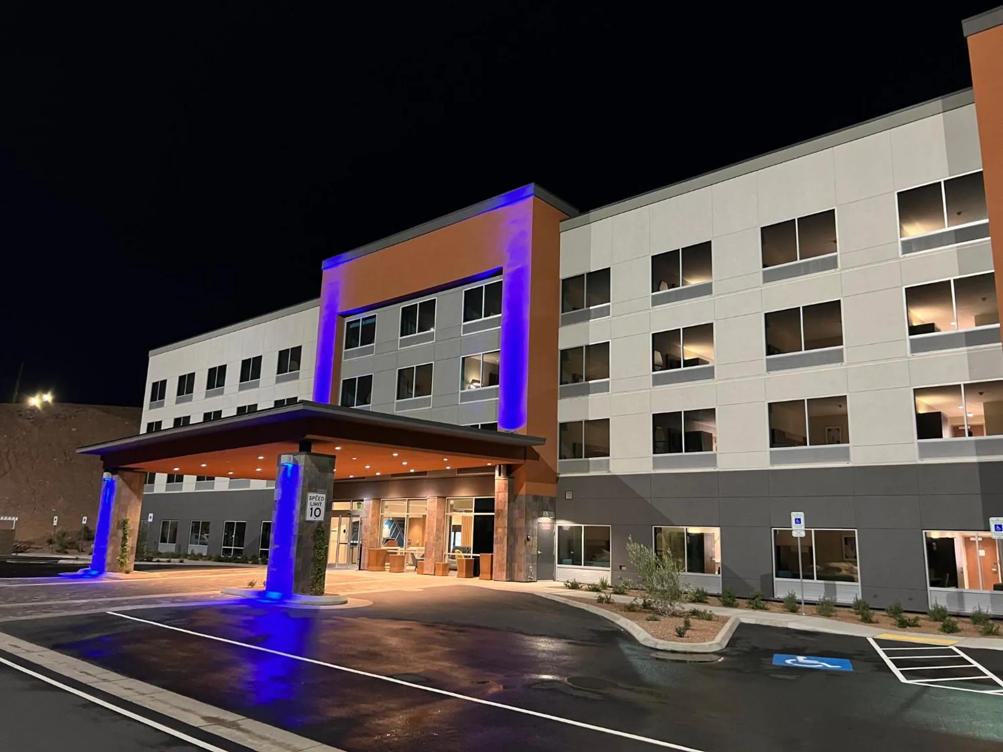 Property building in Holiday Inn Express & Suites - Henderson South - Boulder City by IHG