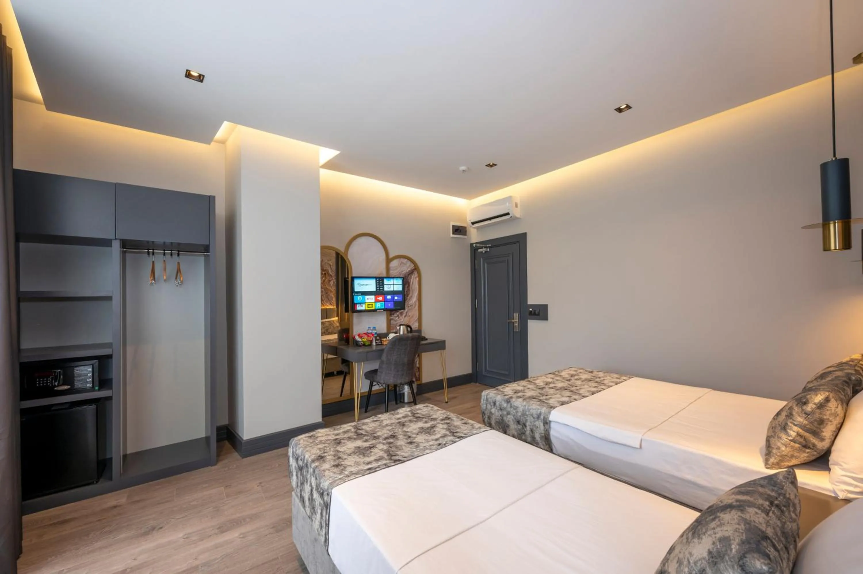 Photo of the whole room, Bed in World Class Hotel - Istanbul Airport