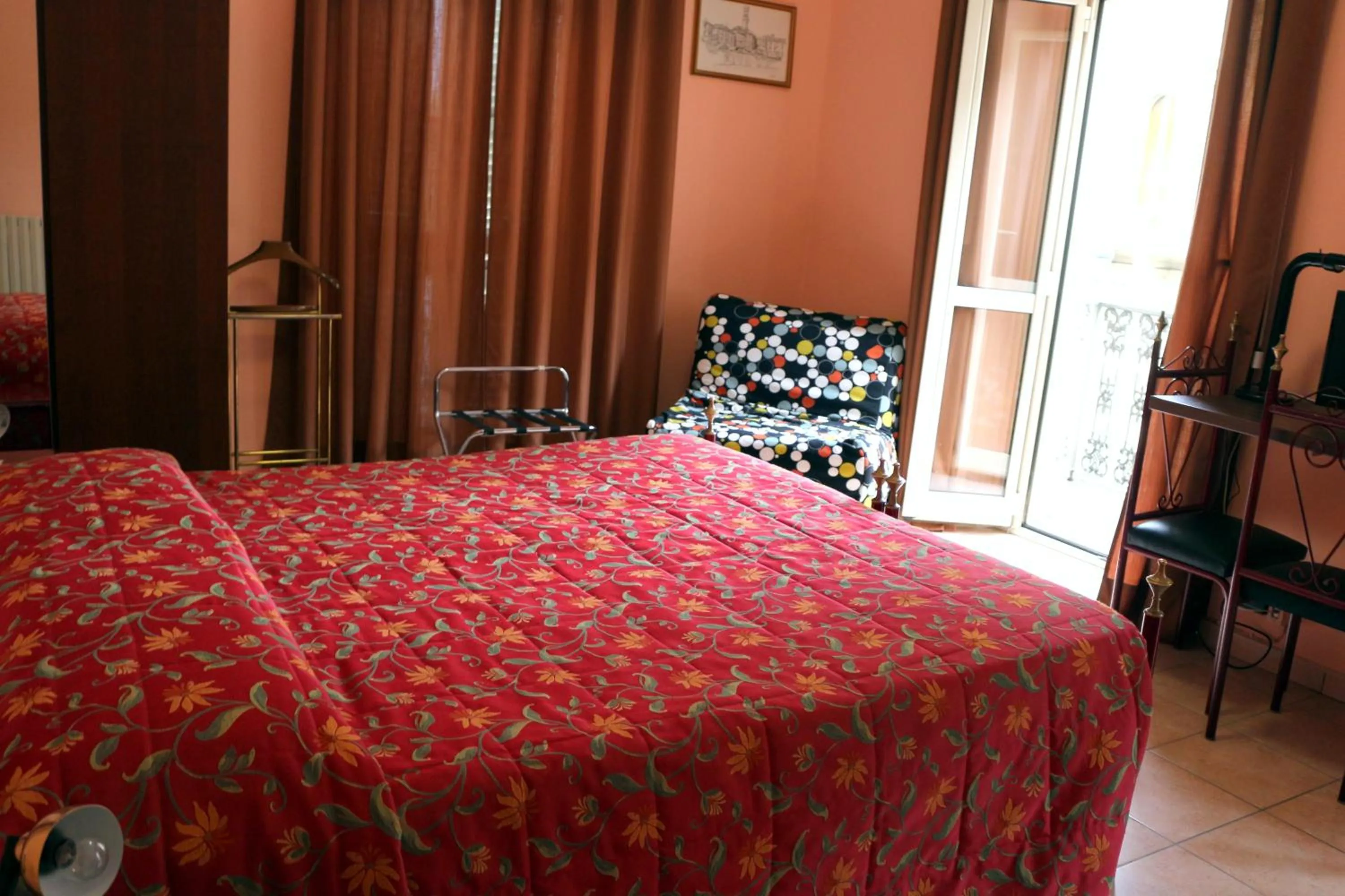 Bed in Hotel Italia