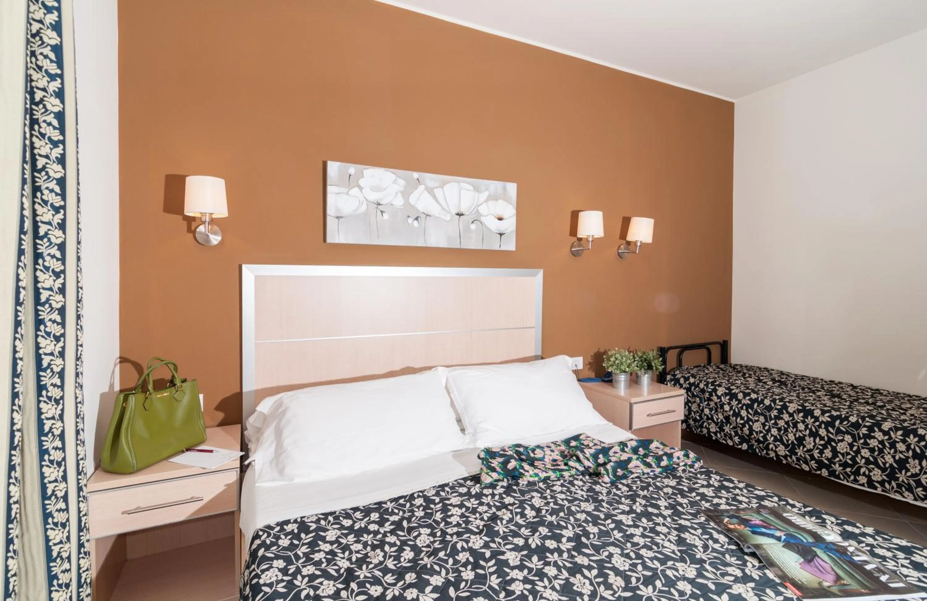 Lounge or bar, Bed in Residence T2