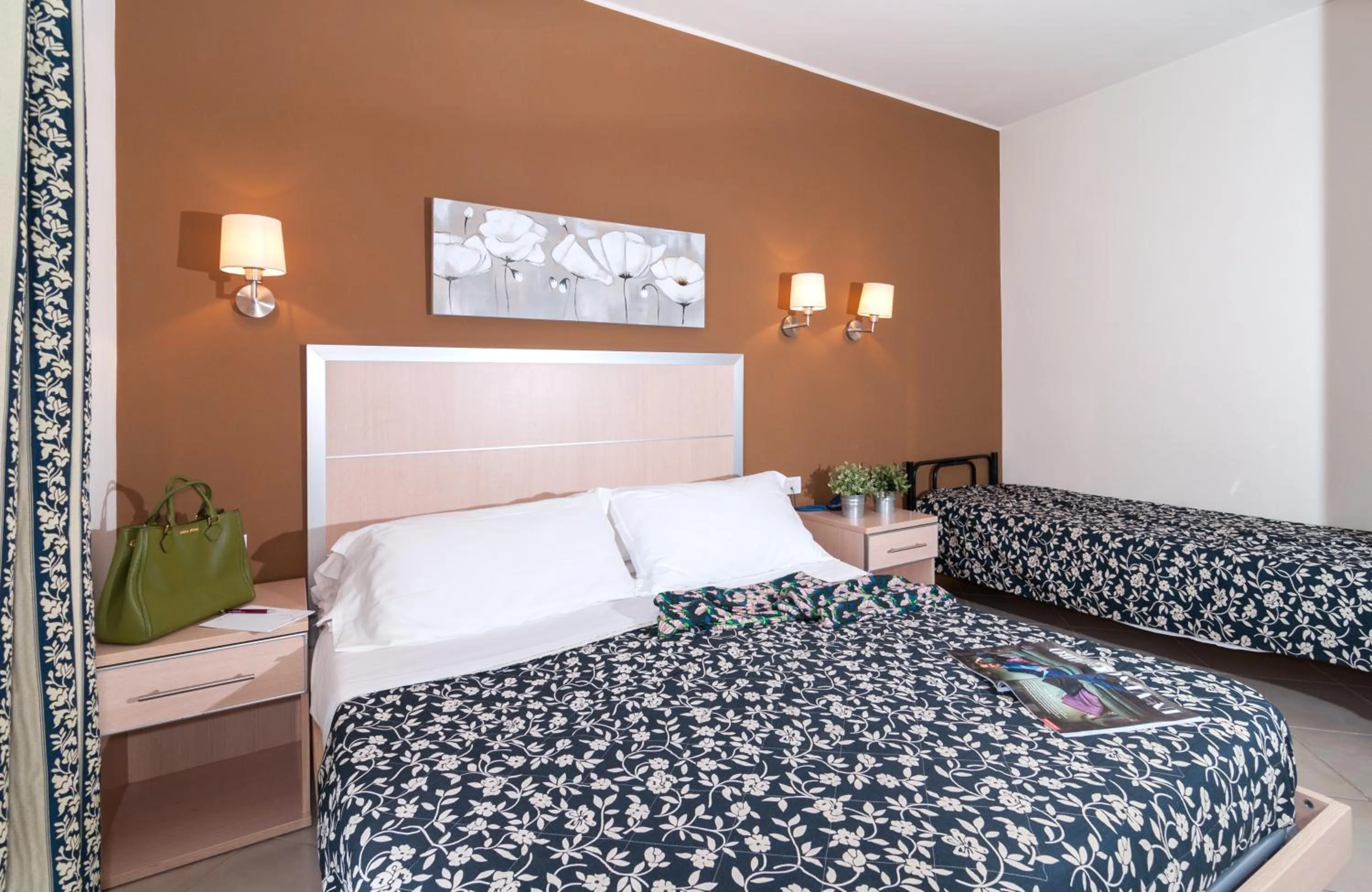 Lounge or bar, Bed in Residence T2