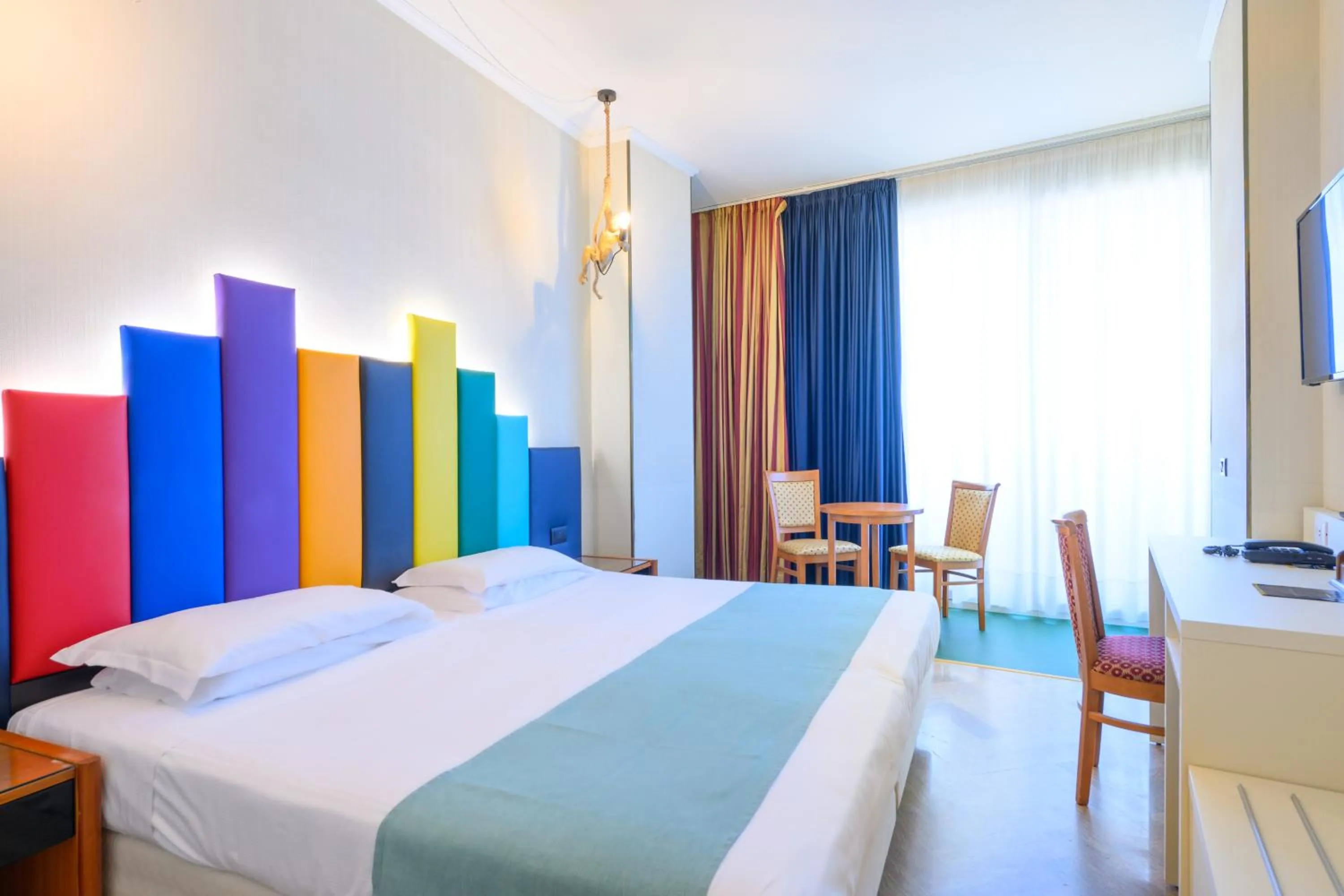 Bedroom, Bed in Admiral Art Hotel