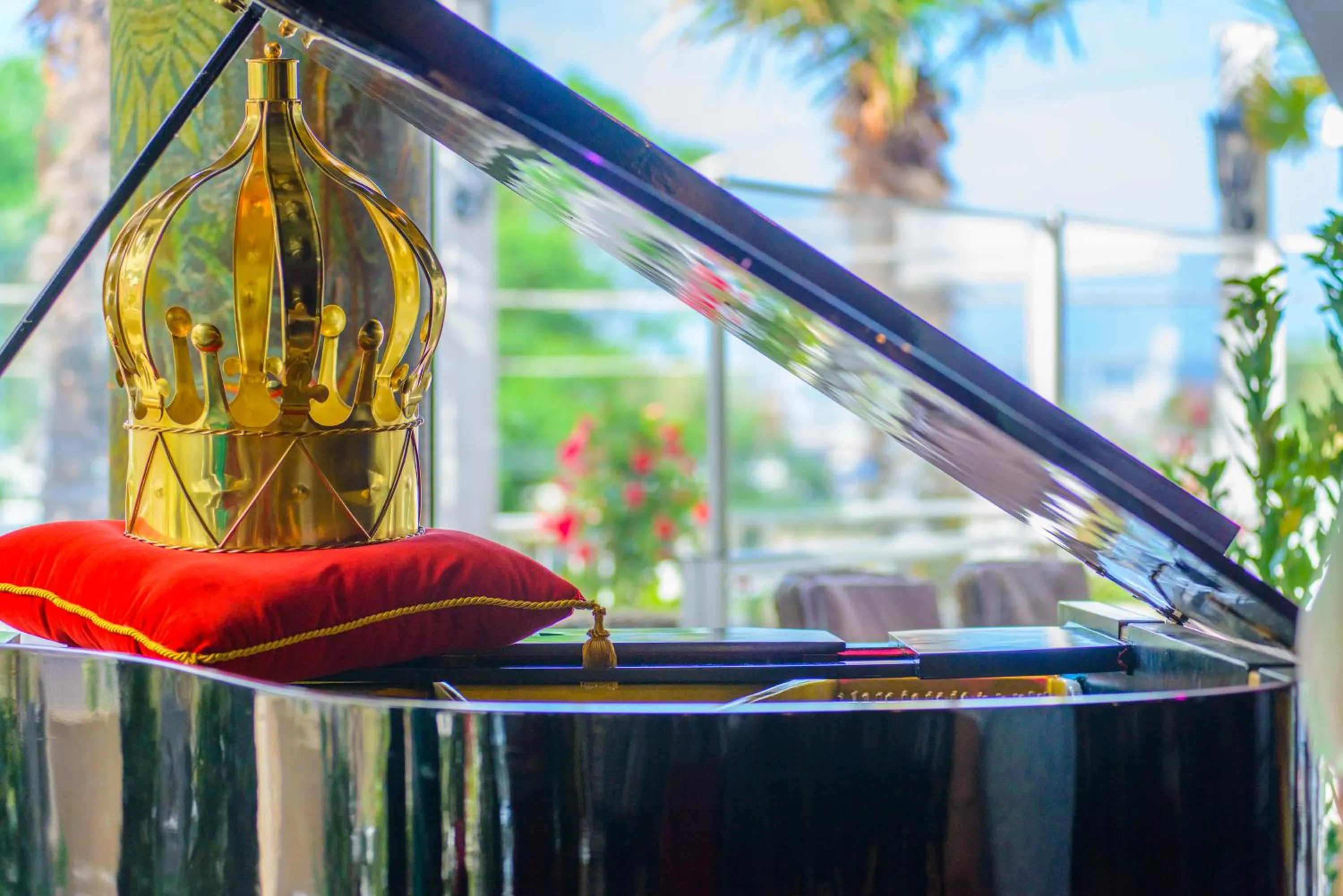 Restaurant/places to eat in Admiral Art Hotel