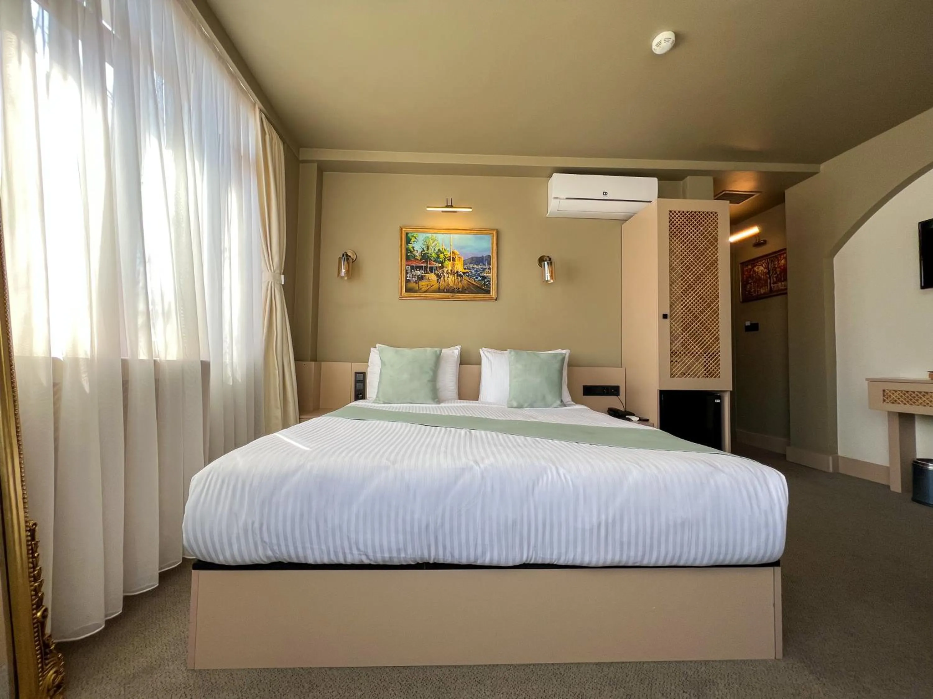 Bedroom, Bed in By Kinyas Hotel