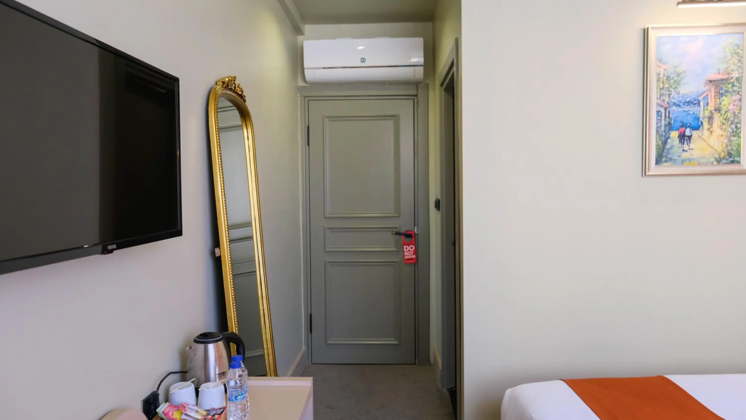 Bedroom, Bed in By Kinyas Hotel