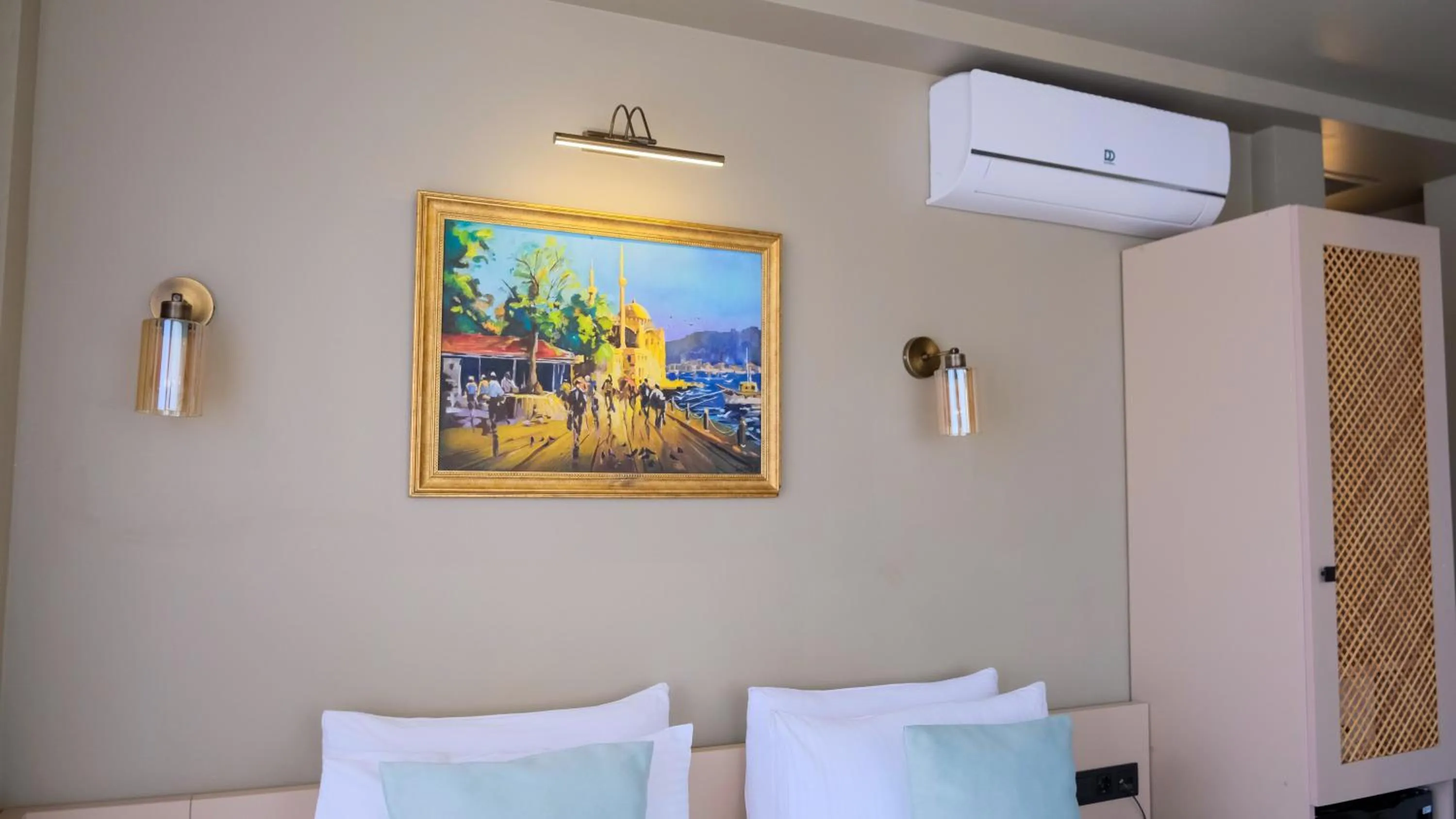 air conditioner in By Kinyas Hotel