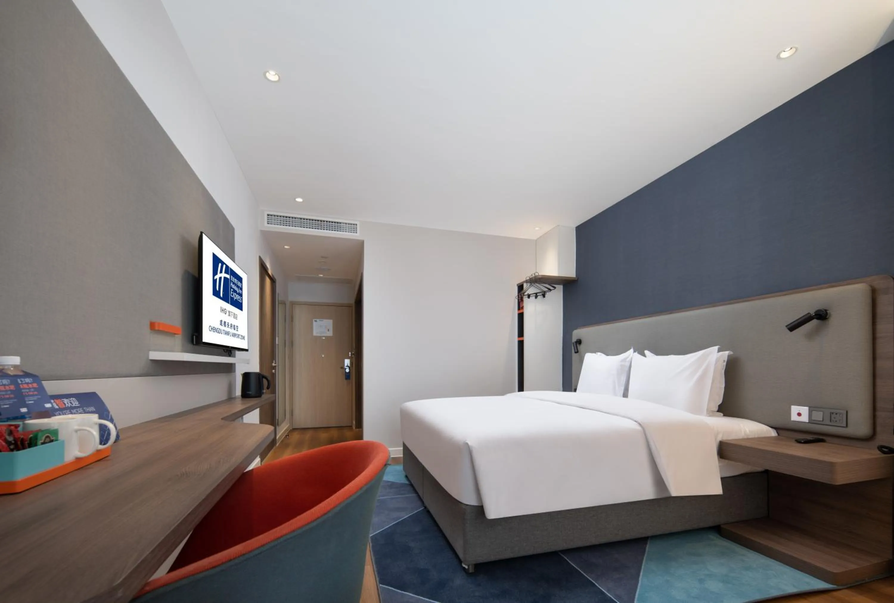 Bed in Holiday Inn Express Chengdu Tianfu Airport Zone by IHG