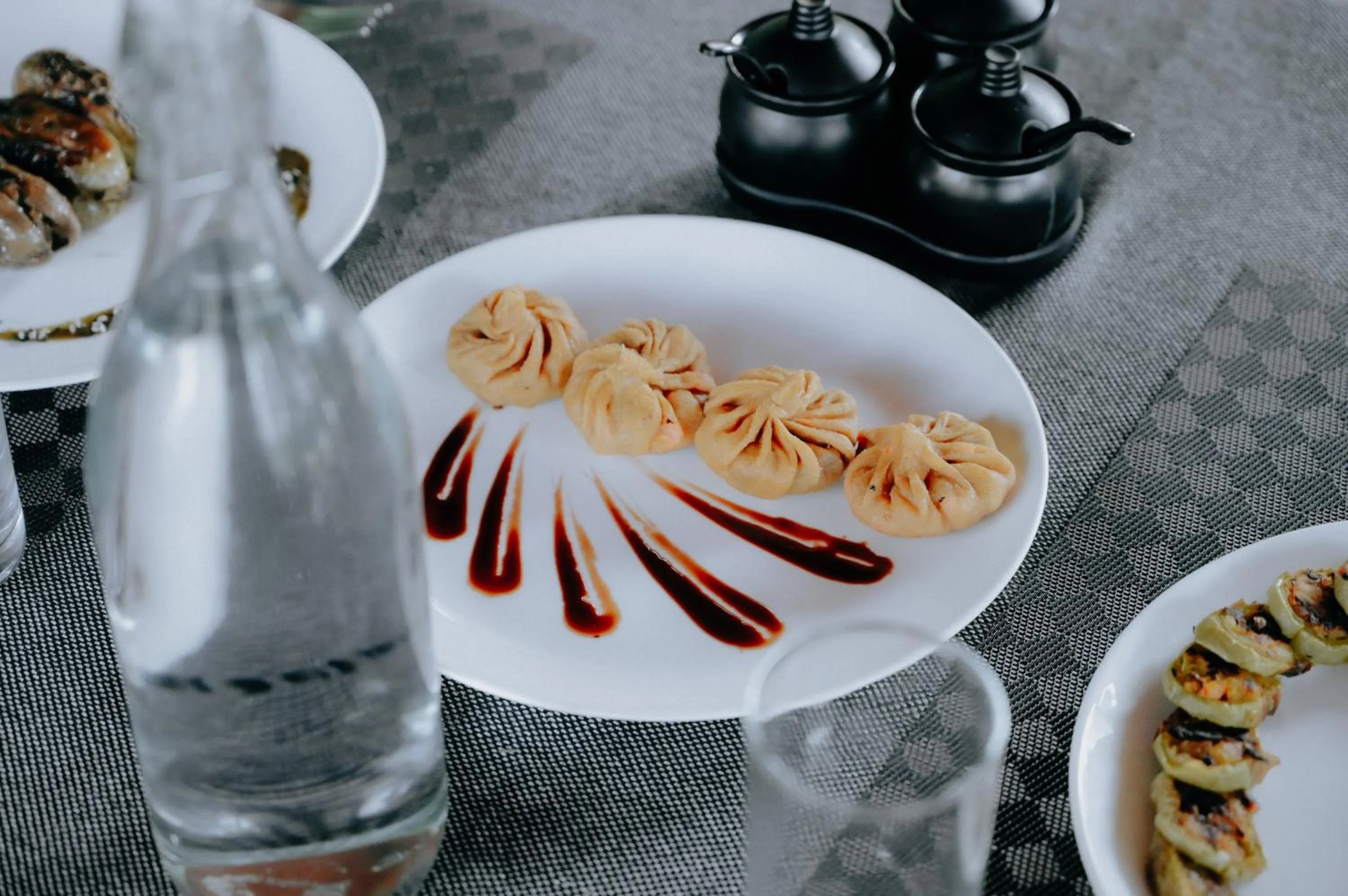 Restaurant/places to eat in Vishram Village