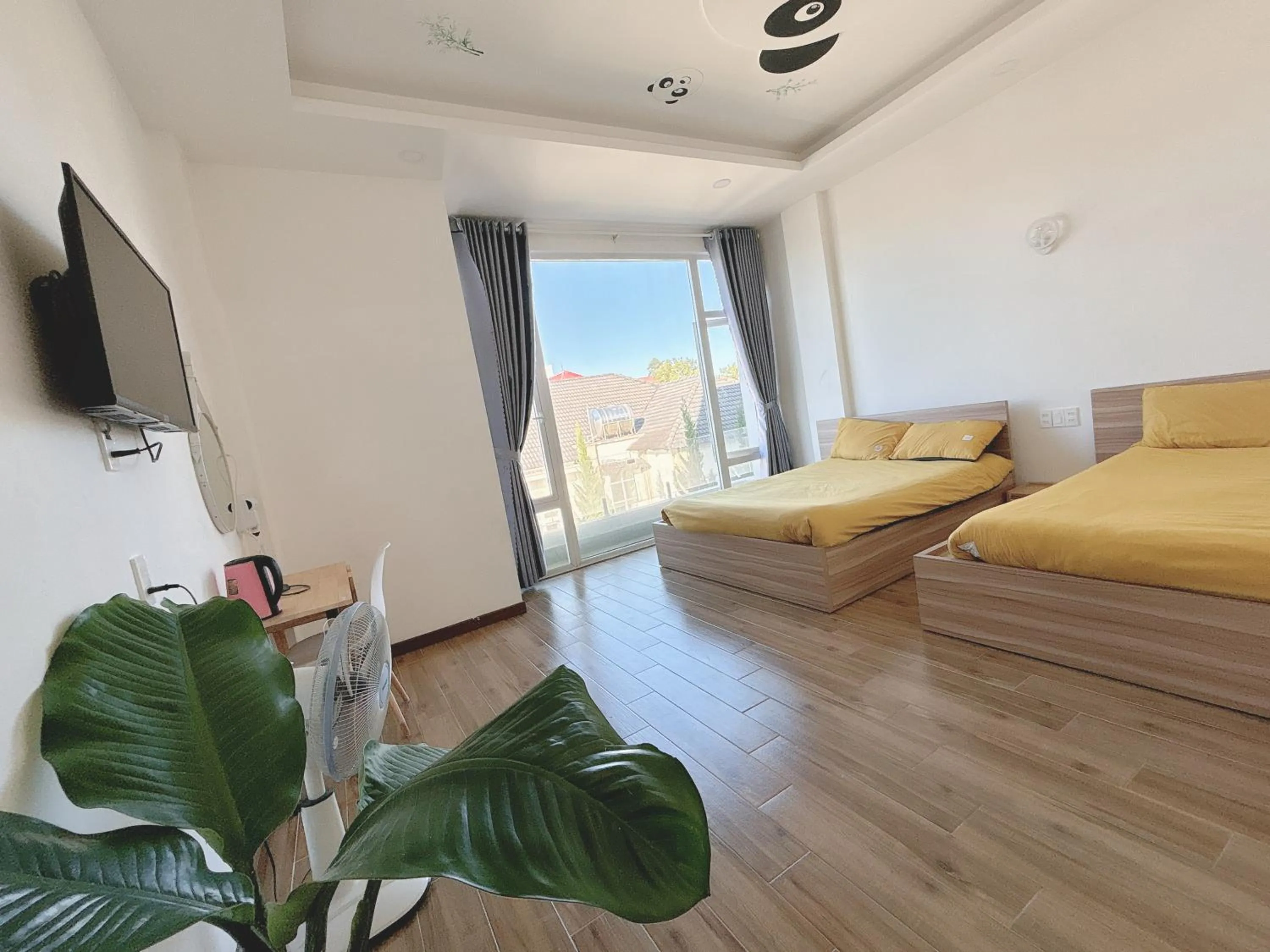 Communal lounge/ TV room, Bed in Duy Thanh hotel