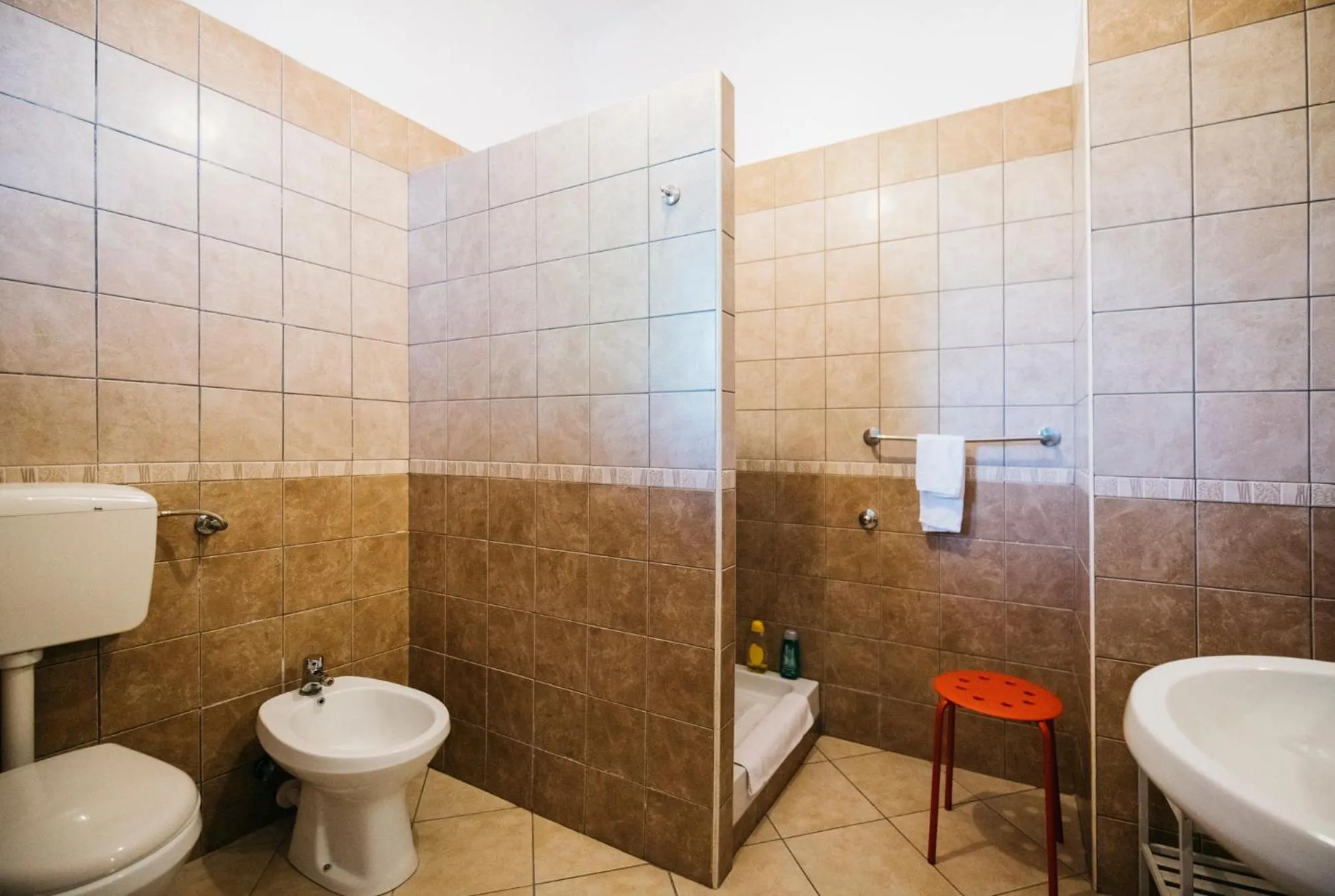 Shower in Villa Scilla e Cariddi