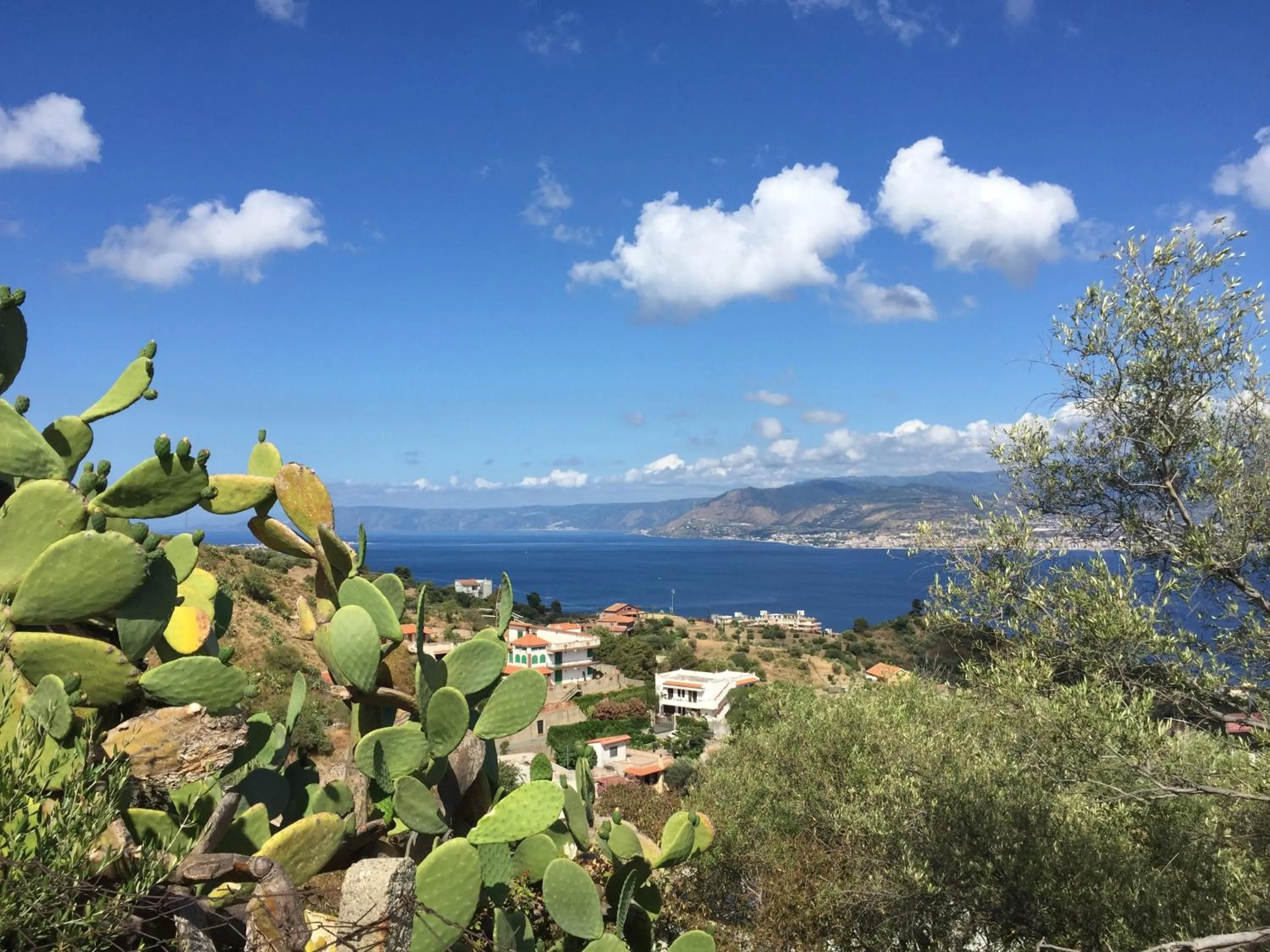 Sea view in Villa Scilla e Cariddi