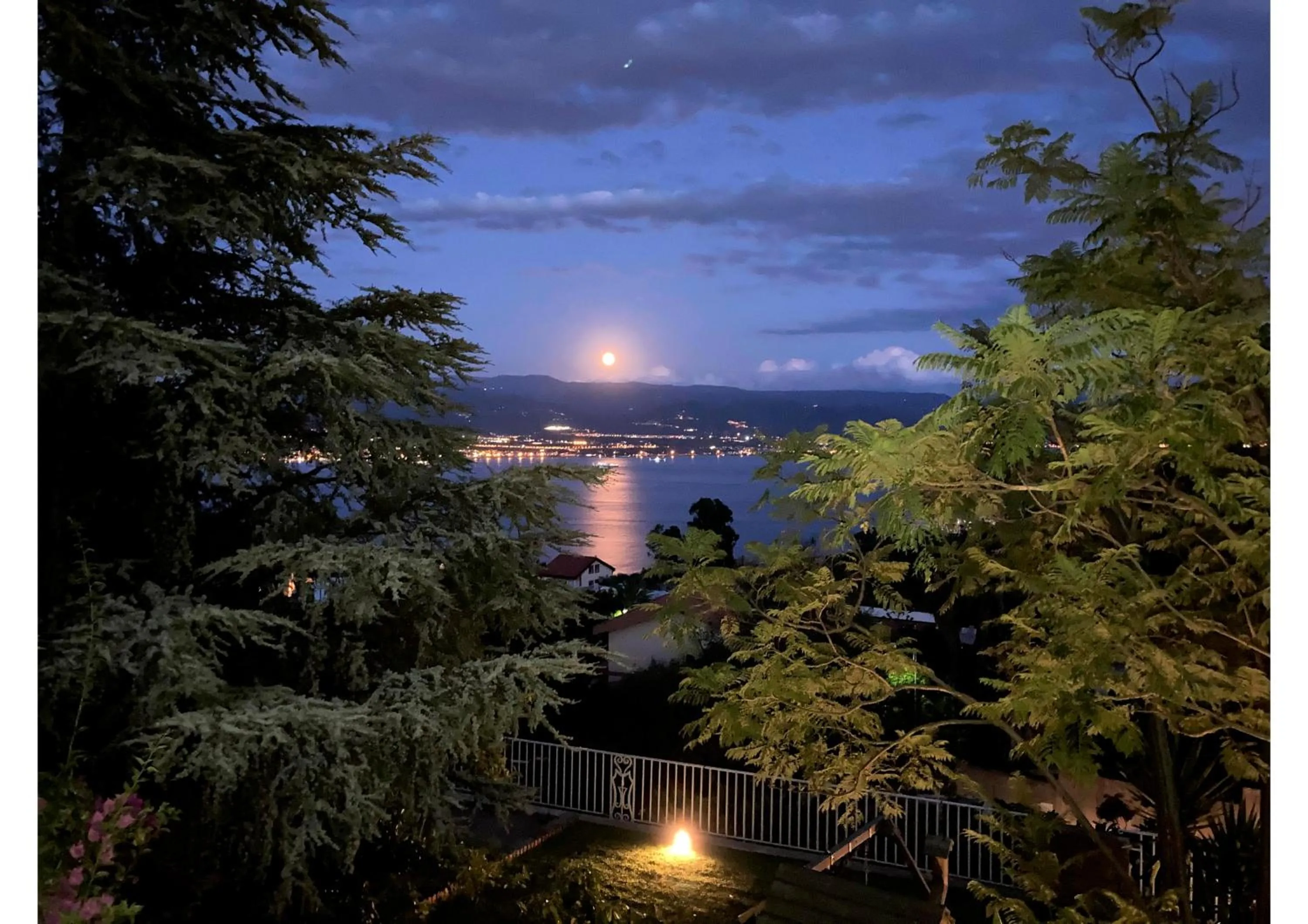 Night in Villa Scilla e Cariddi