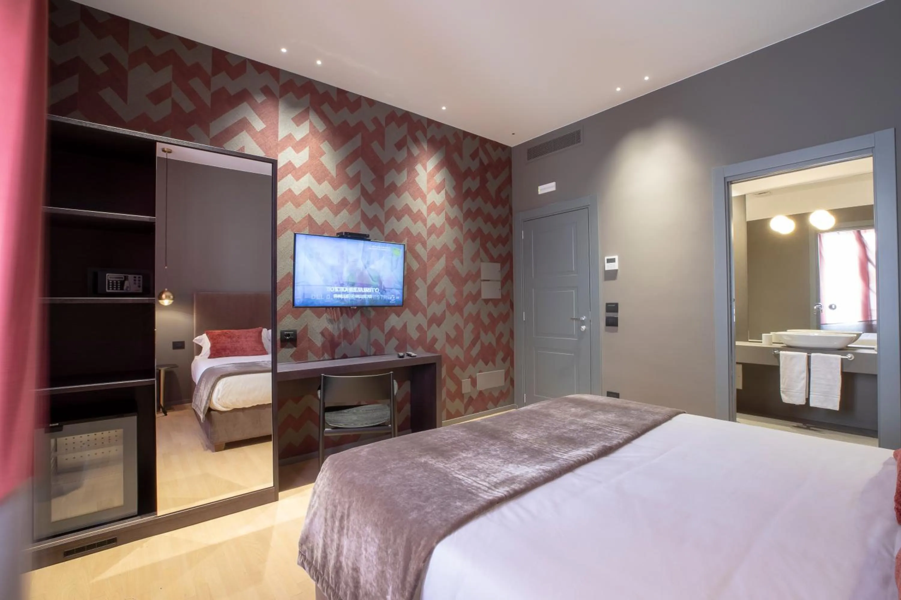 TV and multimedia, Bed in Re Sale Boutique Hotel