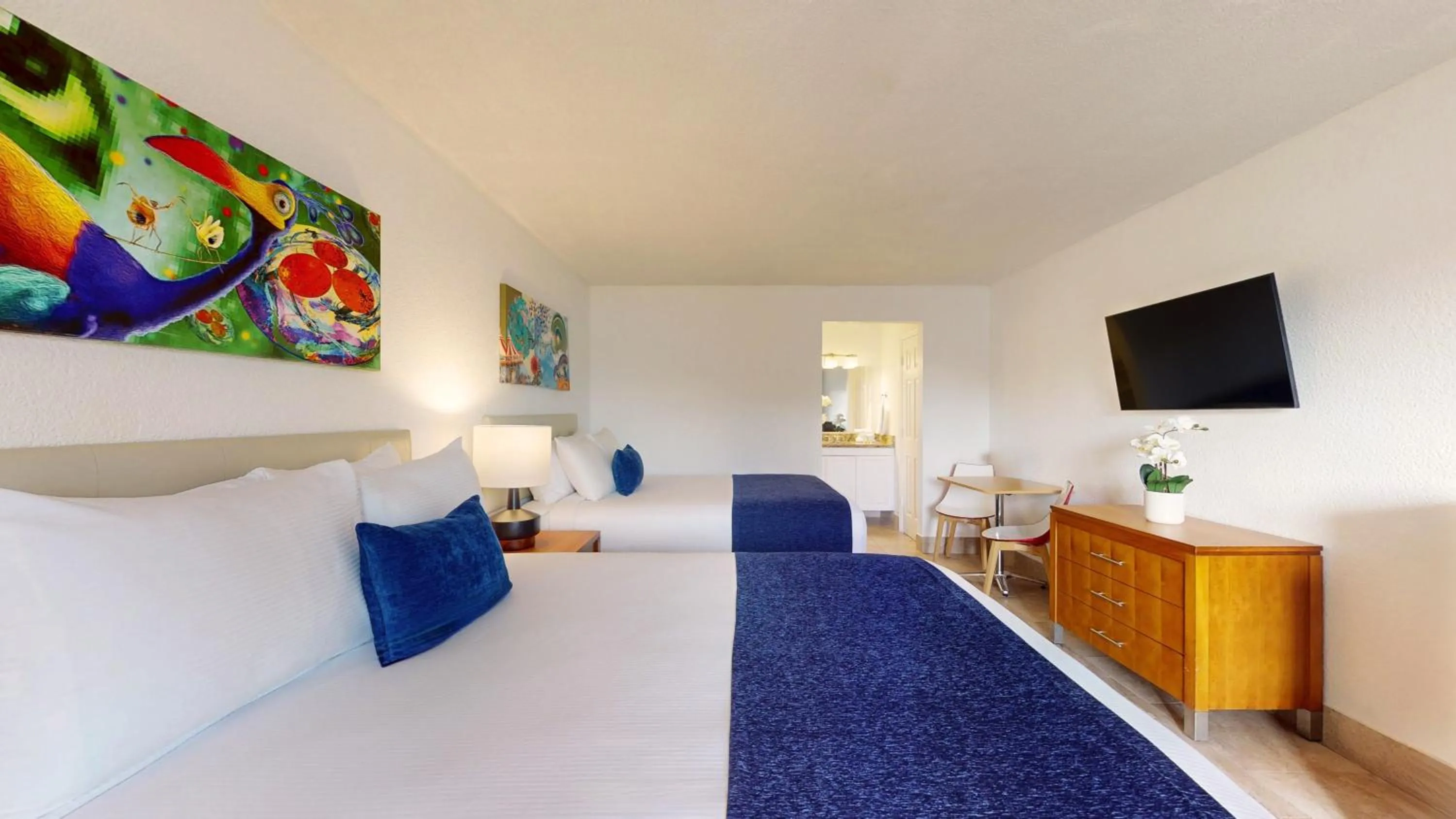 Photo of the whole room in Park Royal Orlando