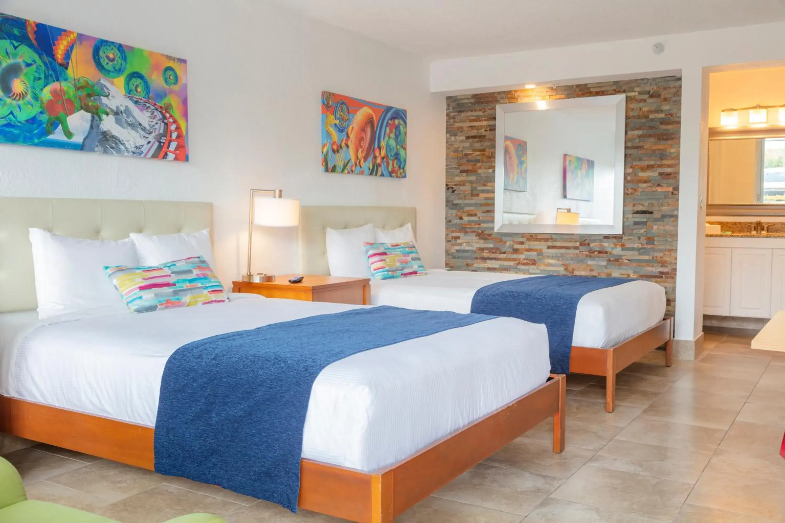 Executive Queen Room with Two Queen Beds in Park Royal Orlando Executive Queen Room with Two Queen Beds in Park Royal Orlando