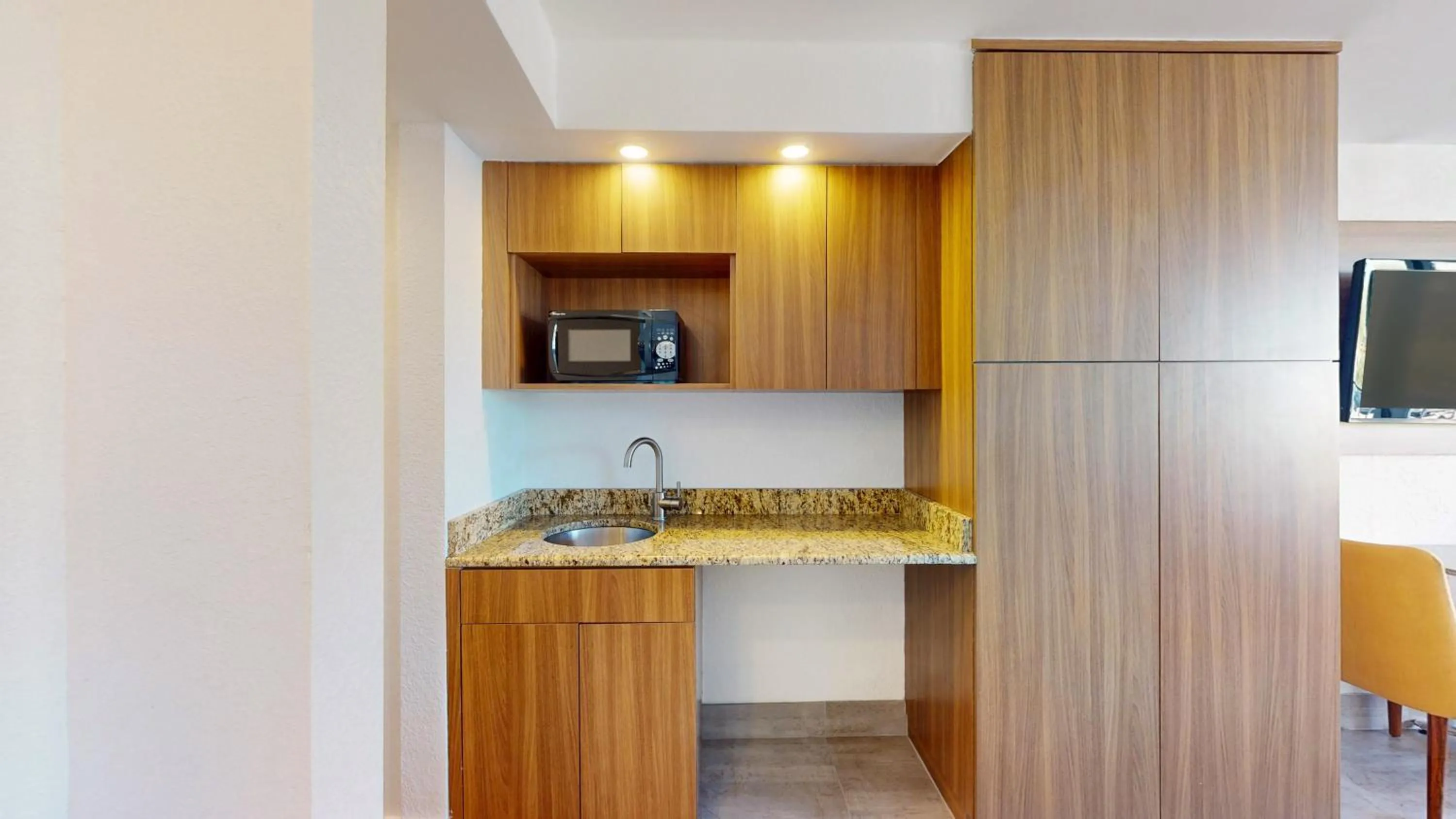Kitchen or kitchenette in Park Royal Orlando