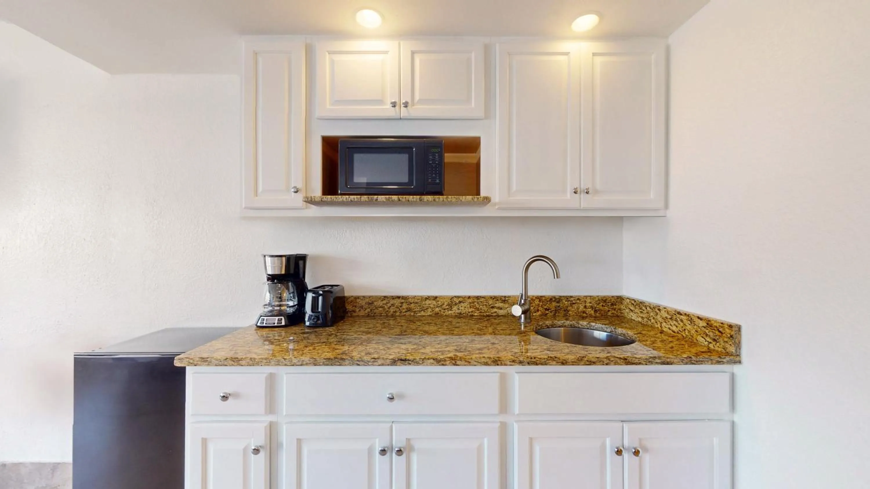 Coffee/tea facilities in Park Royal Orlando