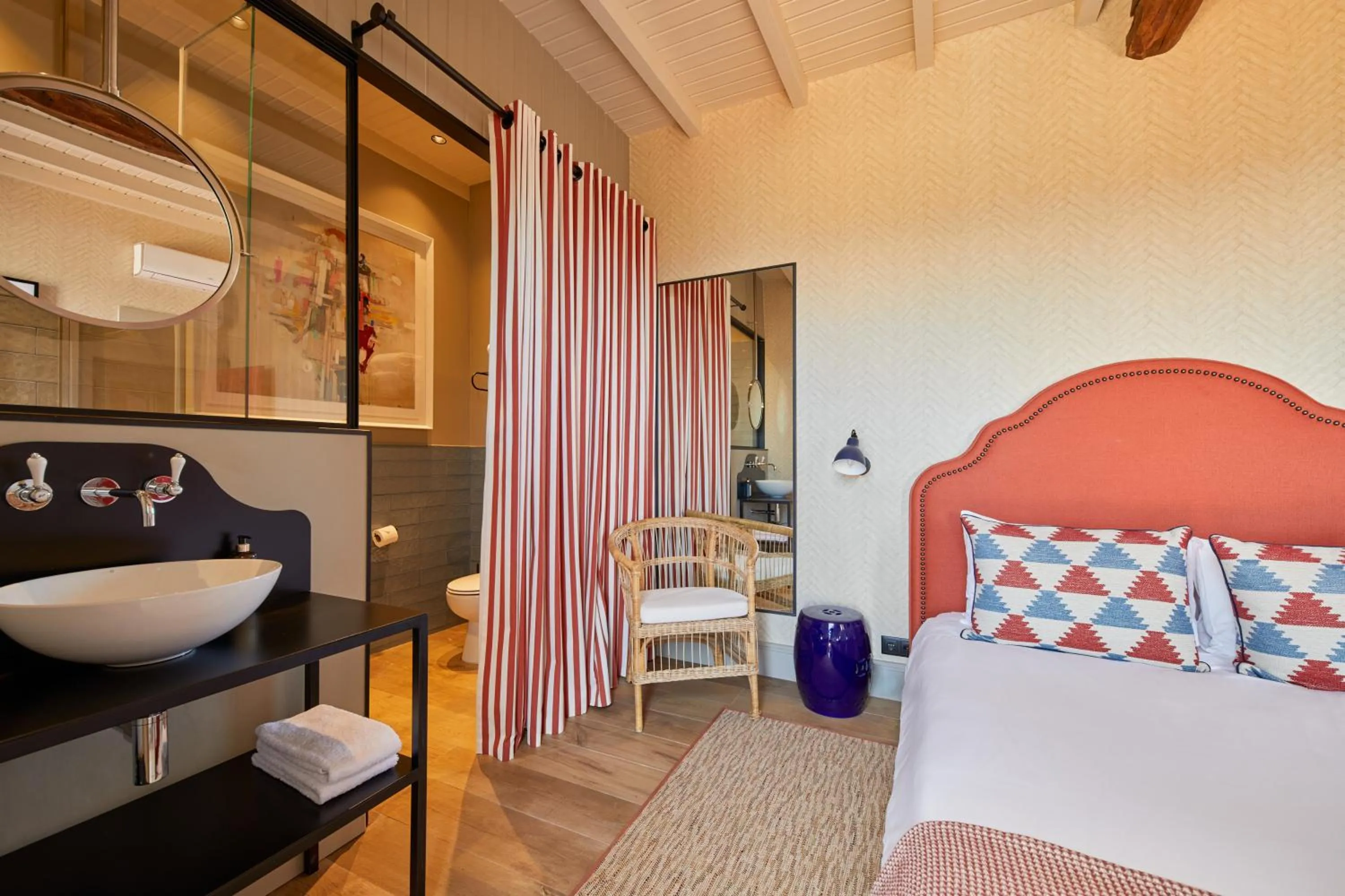 Bed in THE PINTA Boutique