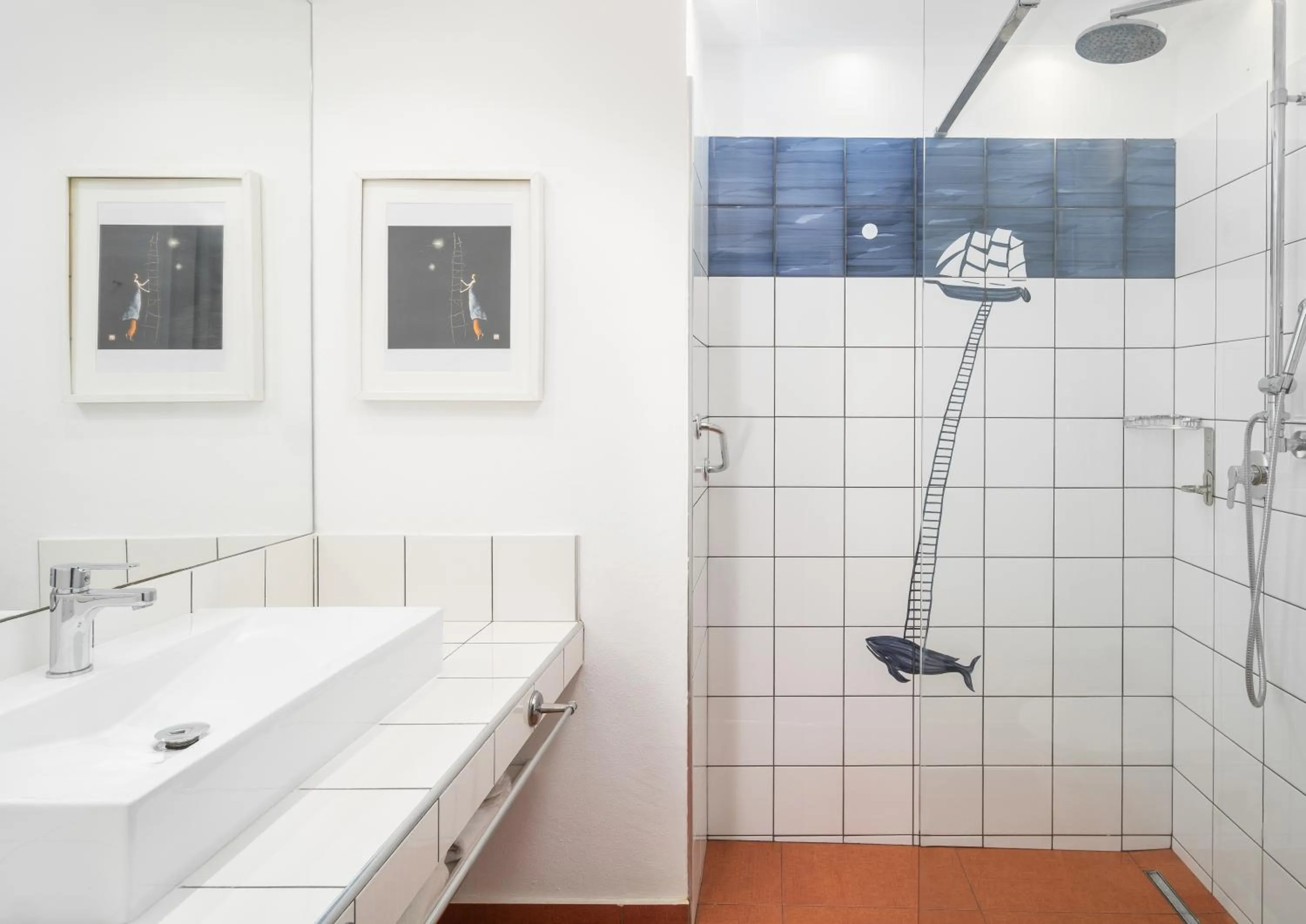 Shower in Hotel Kalura