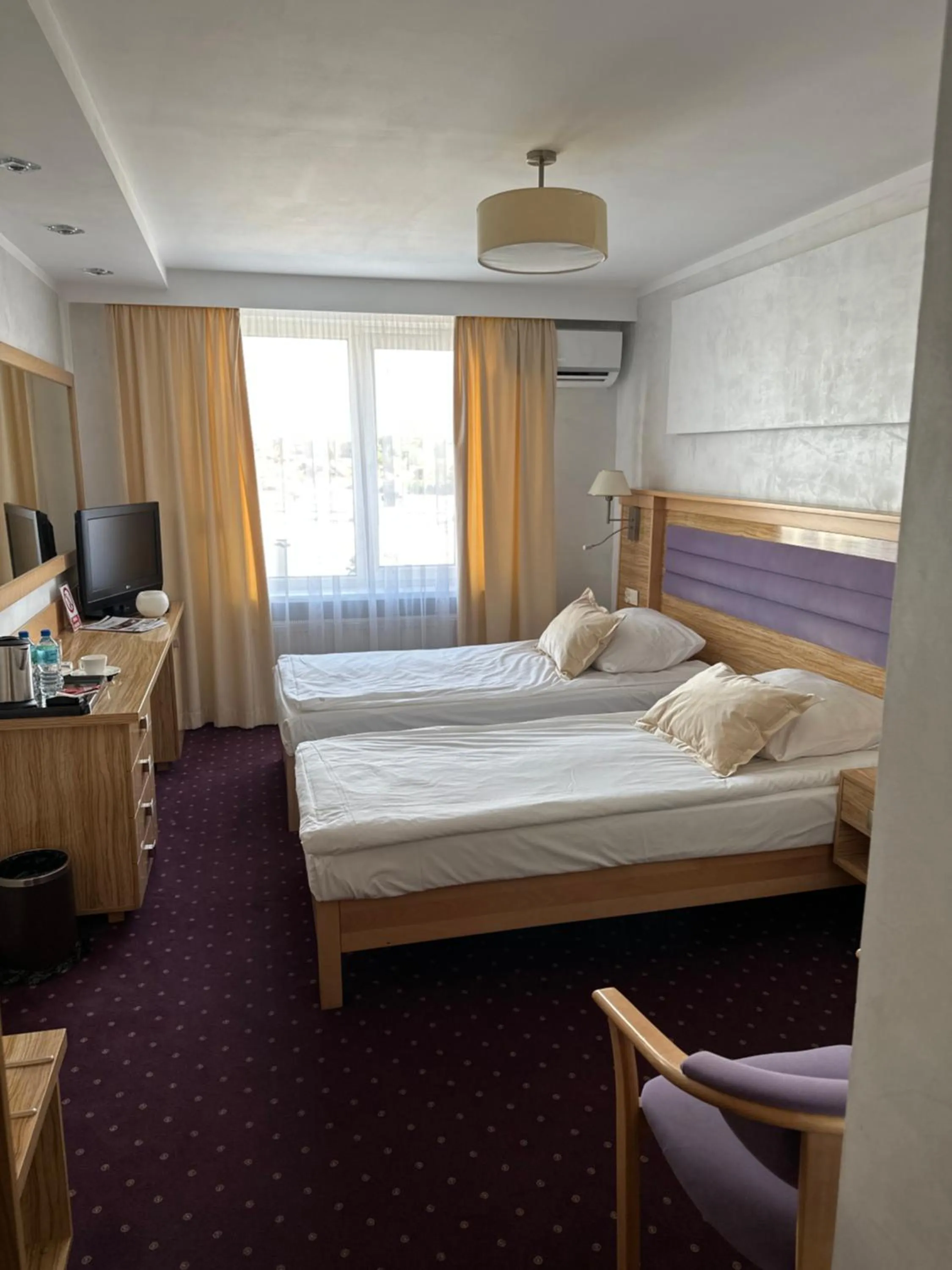 Bed in Diament i Brylant