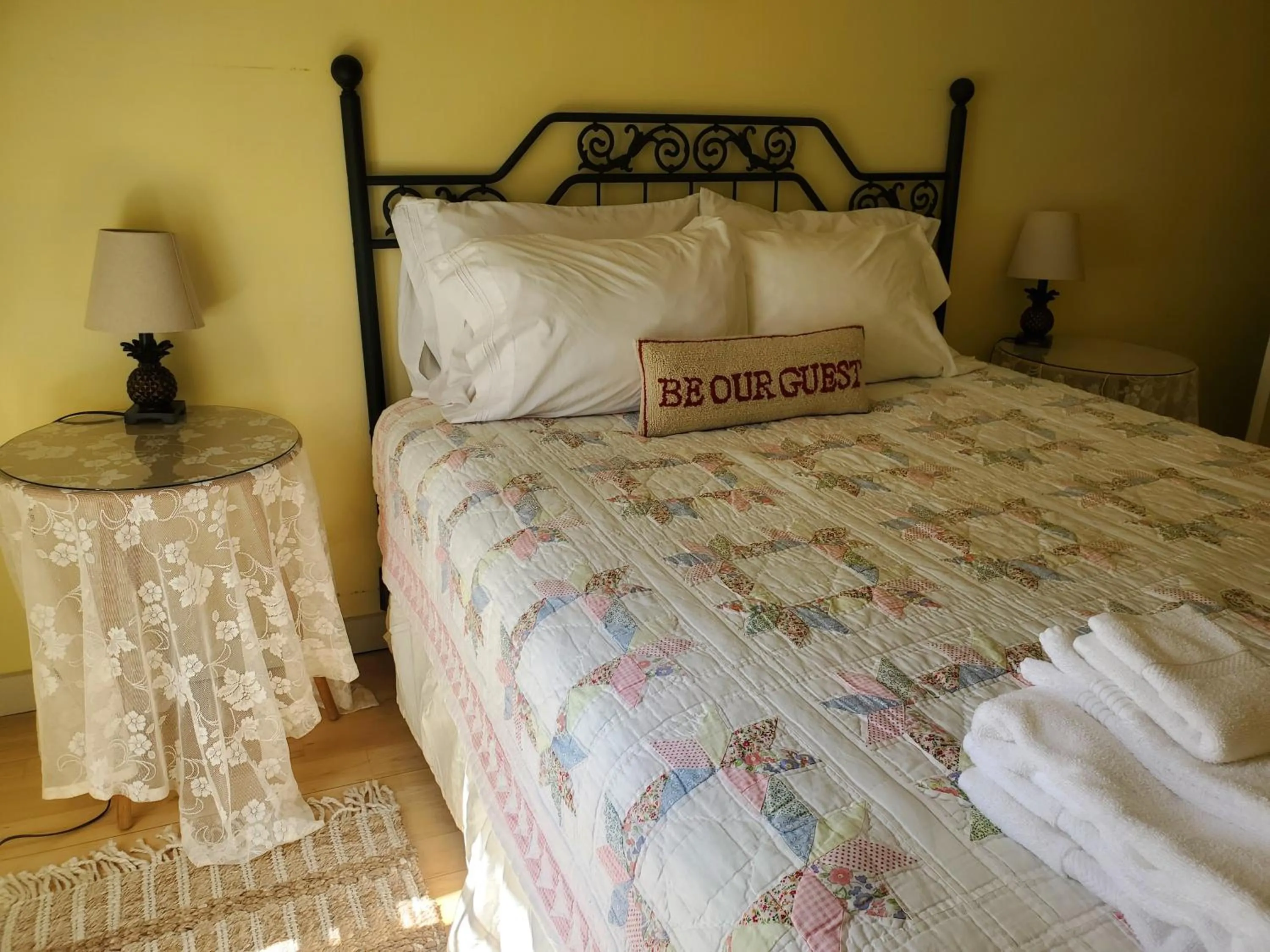 Bed in The Cornish Inn