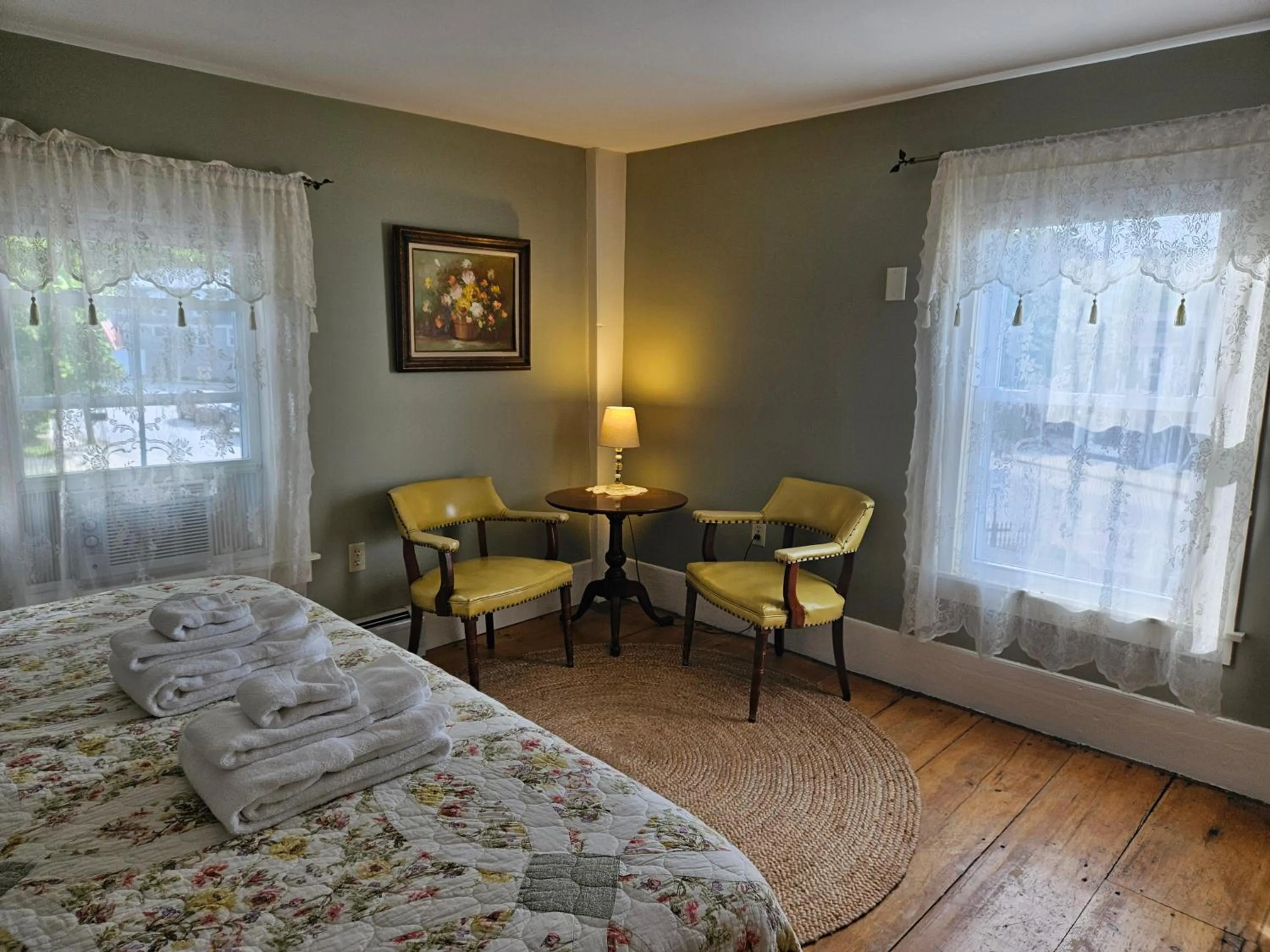 Seating area in The Cornish Inn