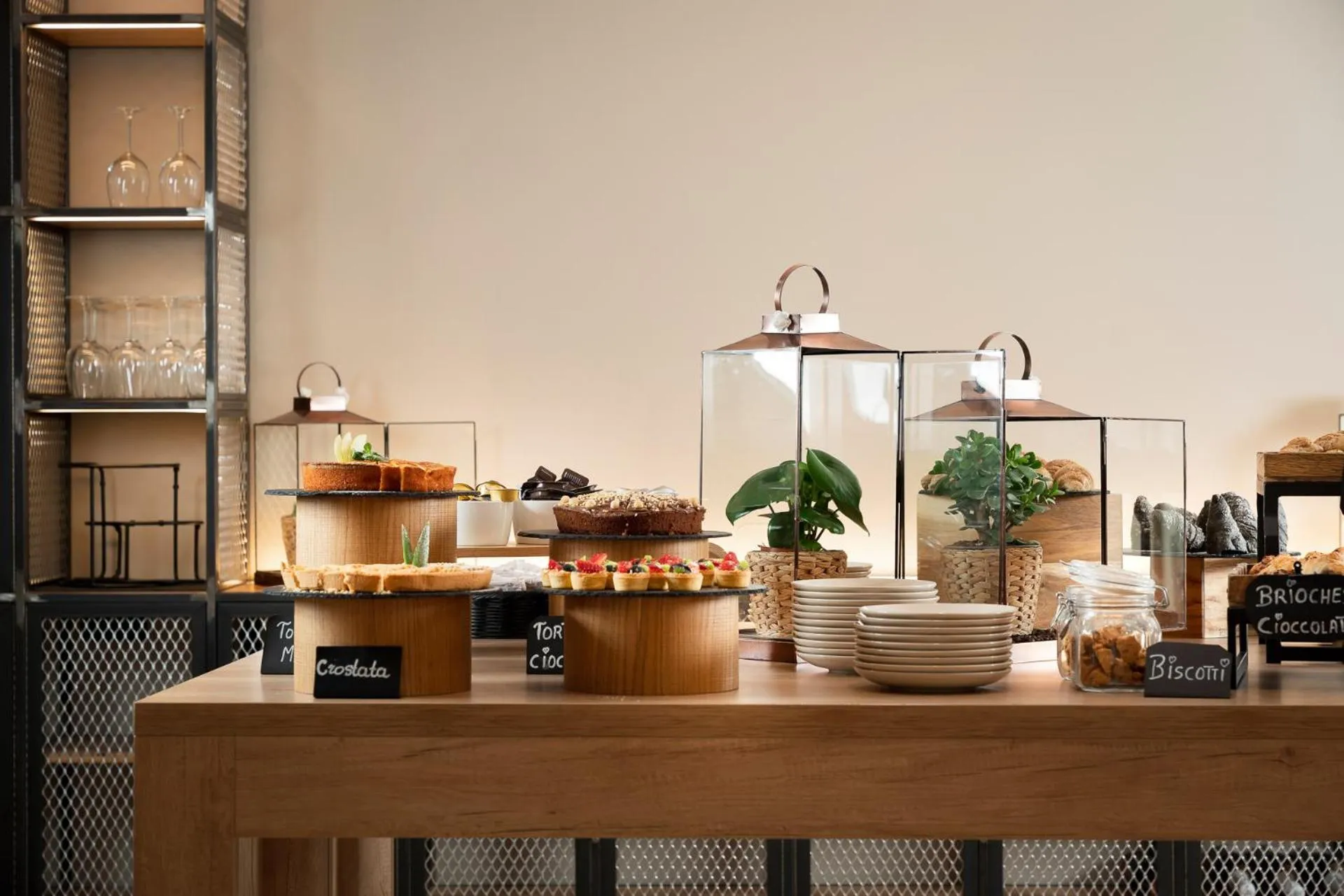 Buffet breakfast in Mitico Hotel & Natural Spa