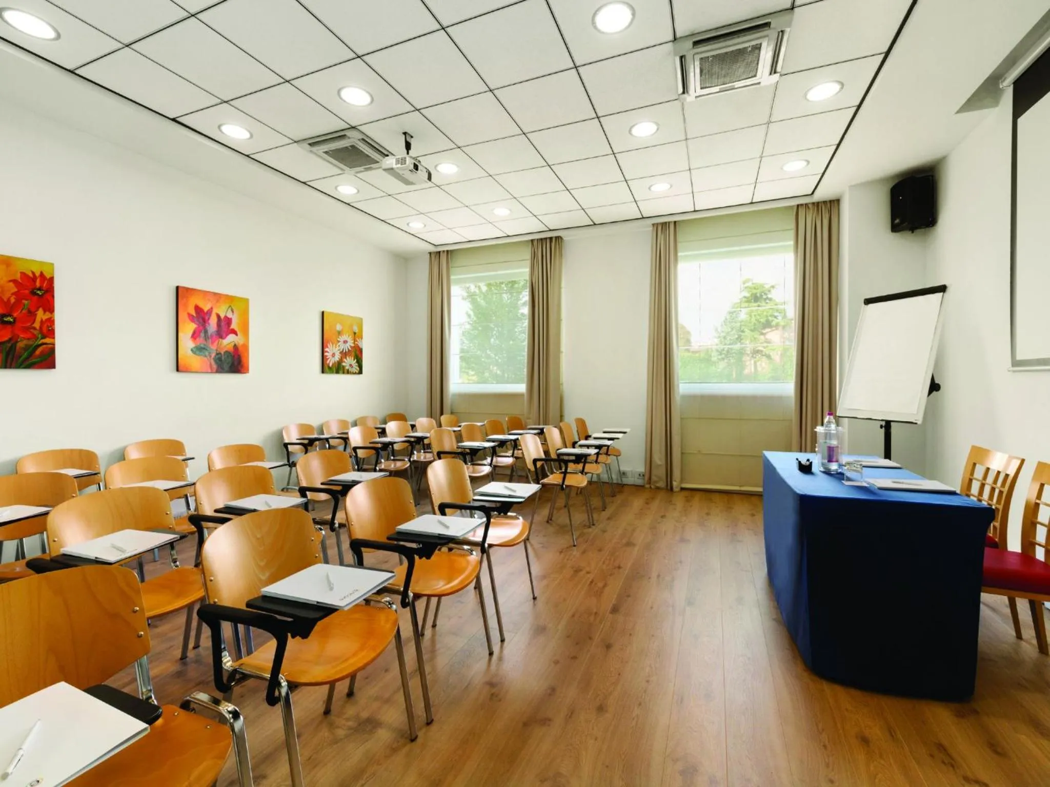 Business facilities in Mitico Hotel & Natural Spa