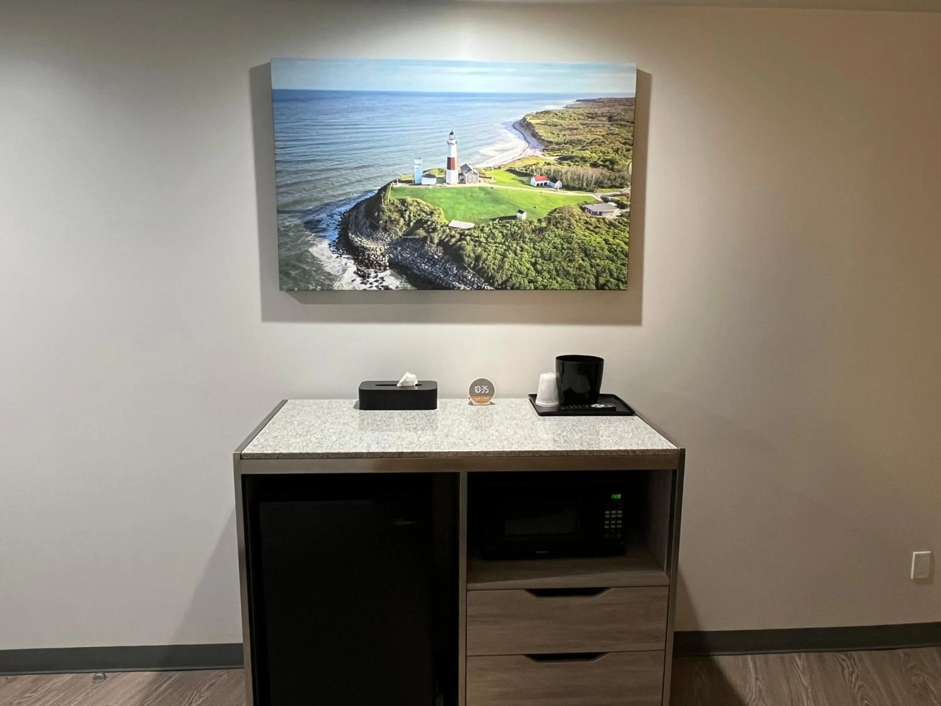 hair dresser in 112 Motel