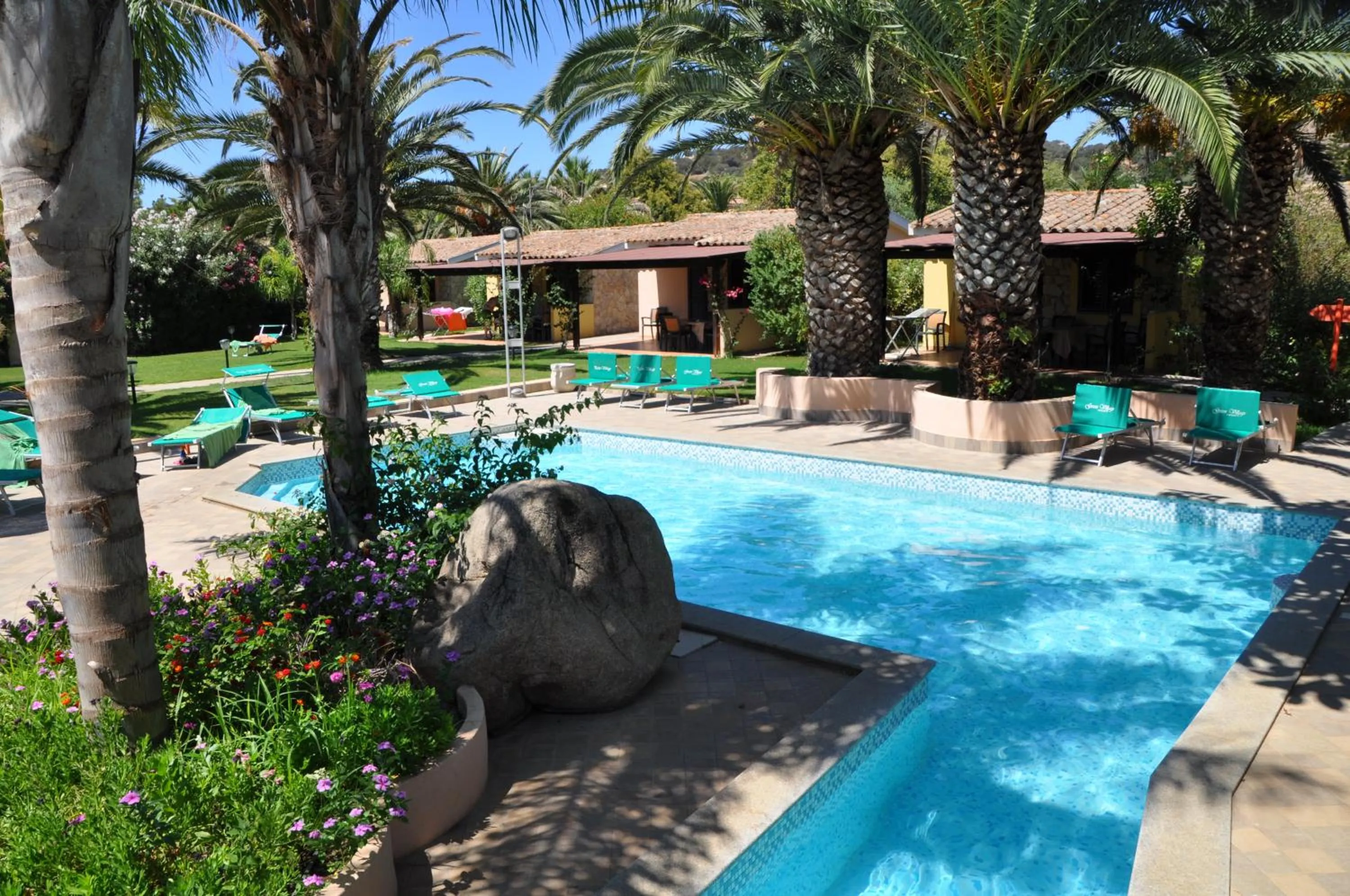 Swimming pool in Green Village Resort