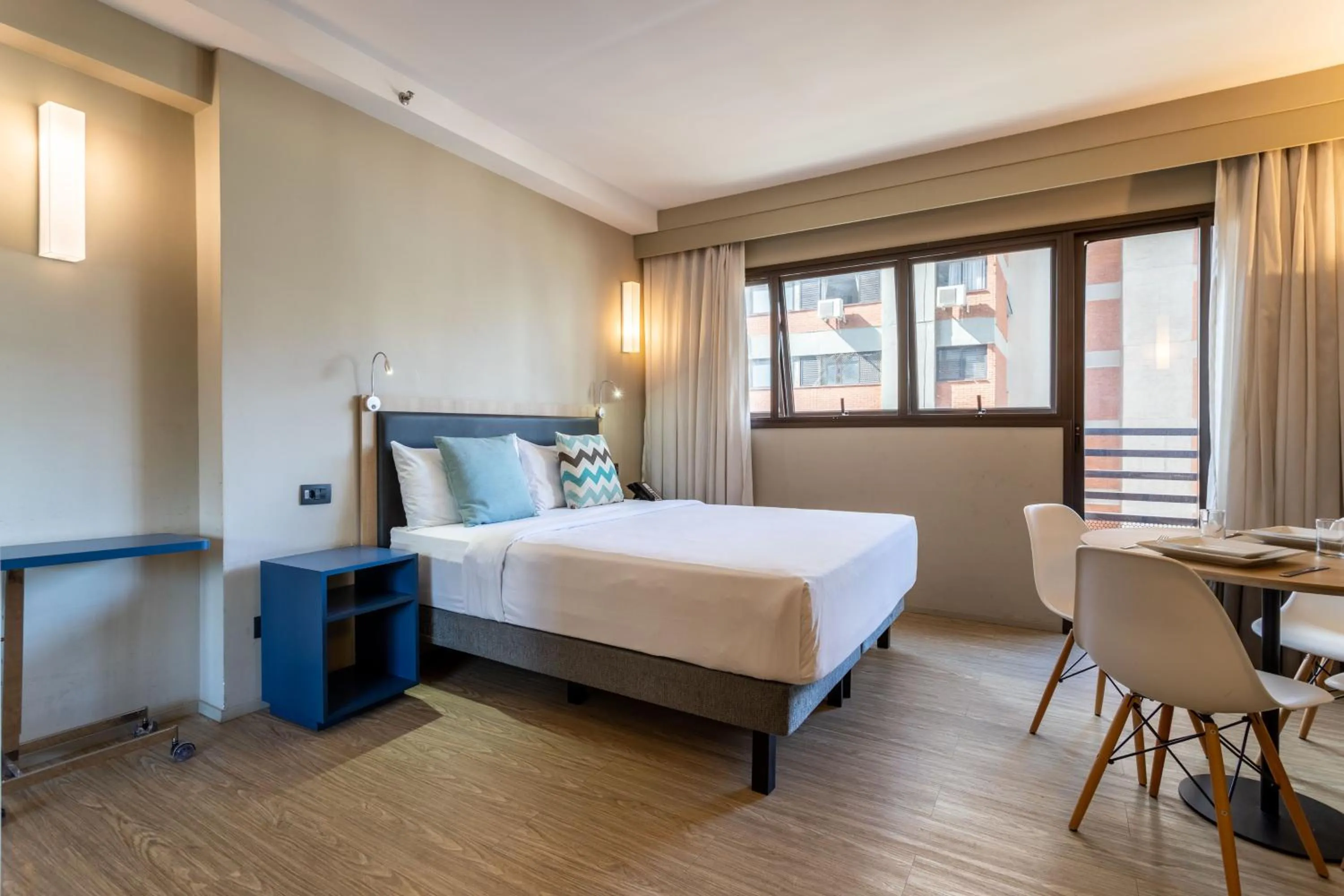 Bed in Charlie Alphaville