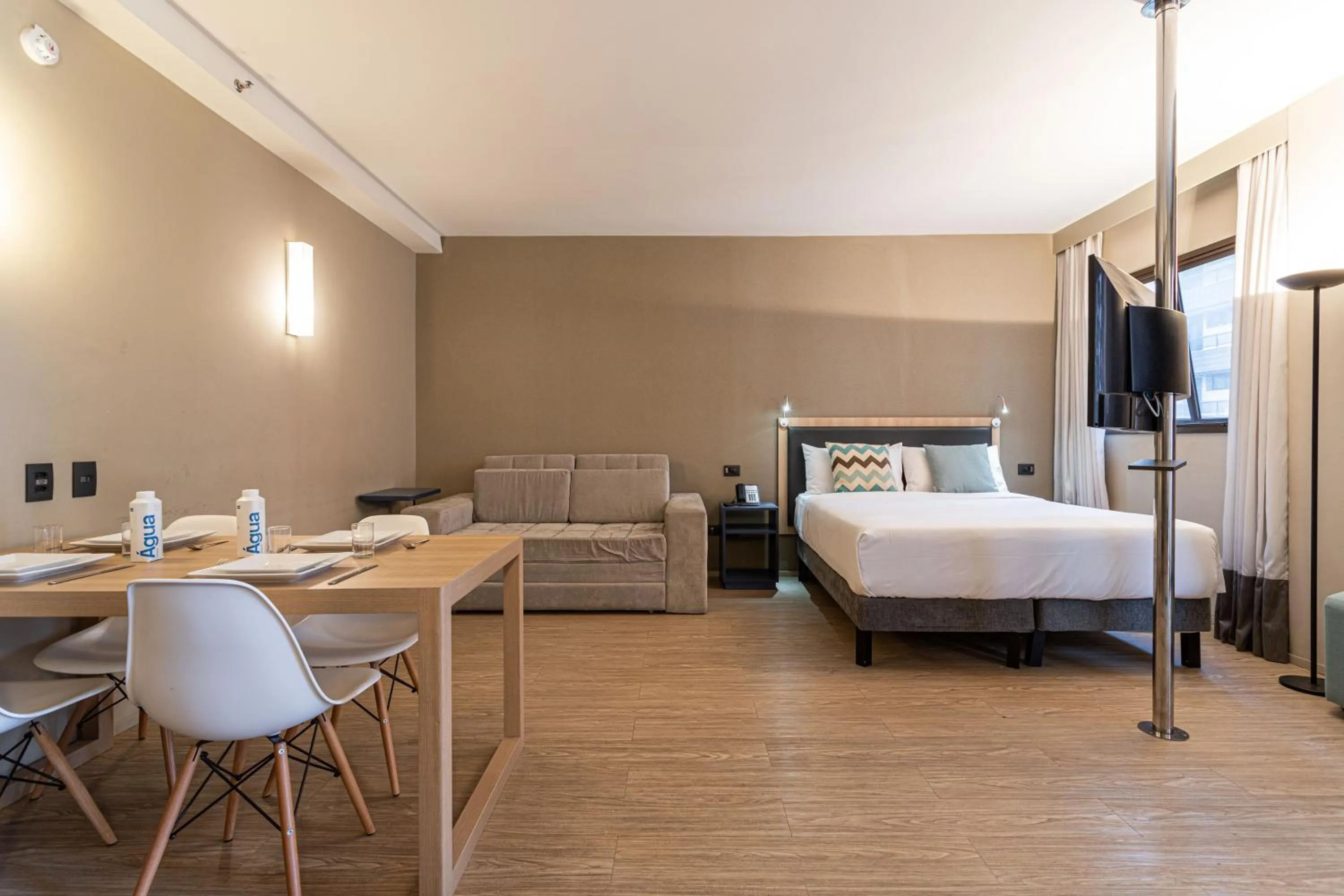 Bed in Charlie Alphaville