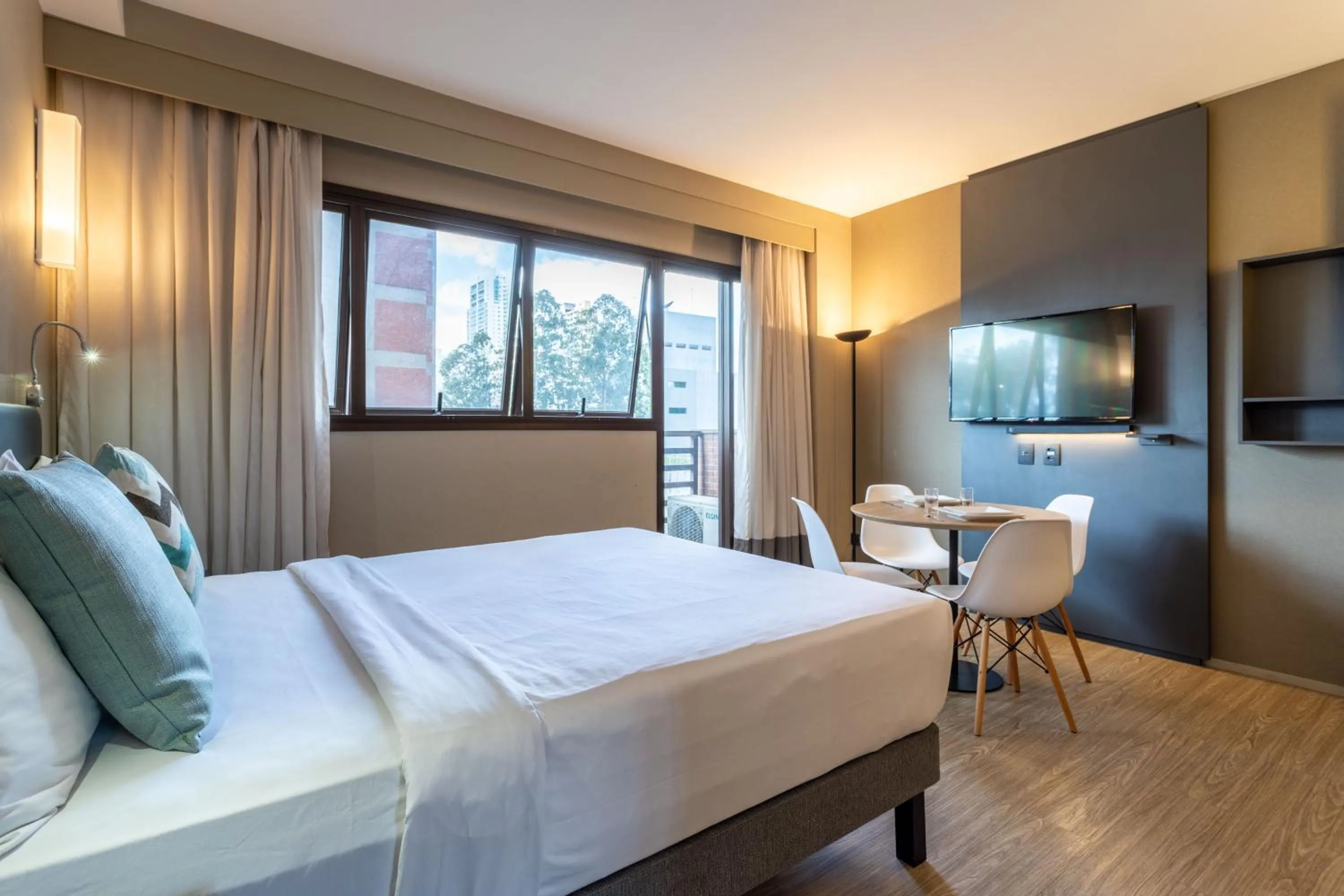 Bed in Charlie Alphaville