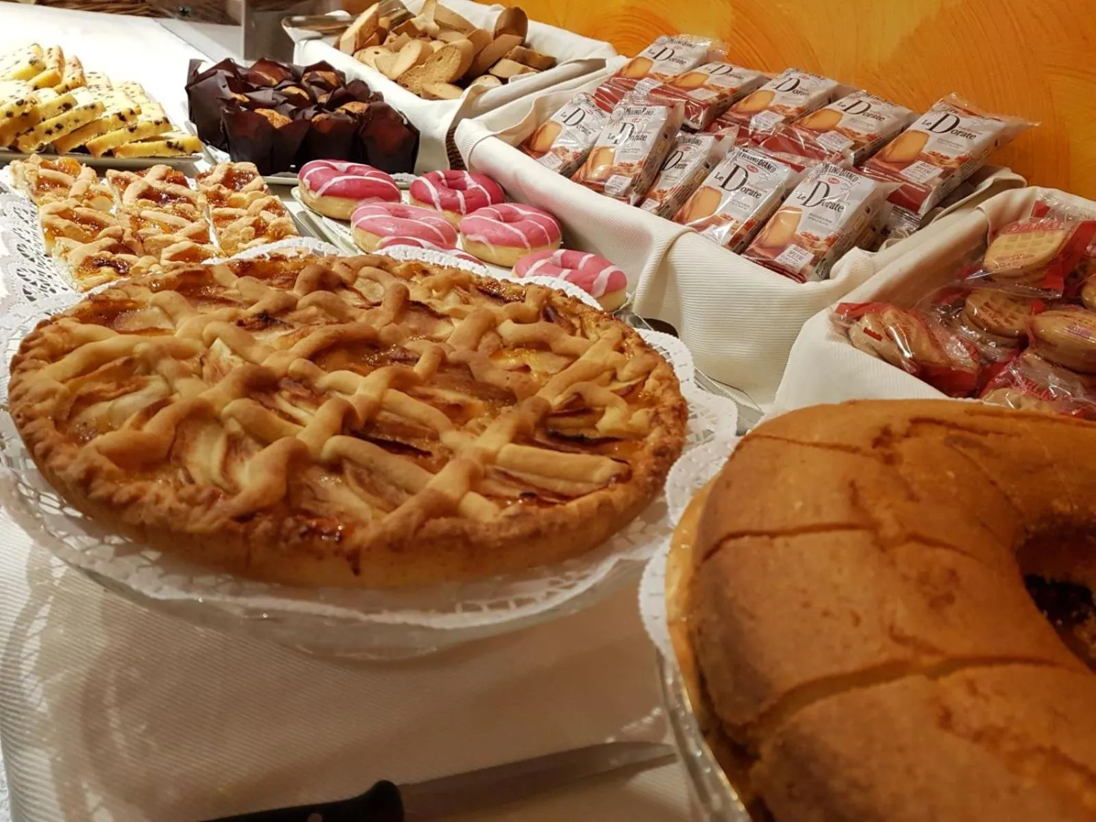 Buffet breakfast in Hotel Piccolo Lido