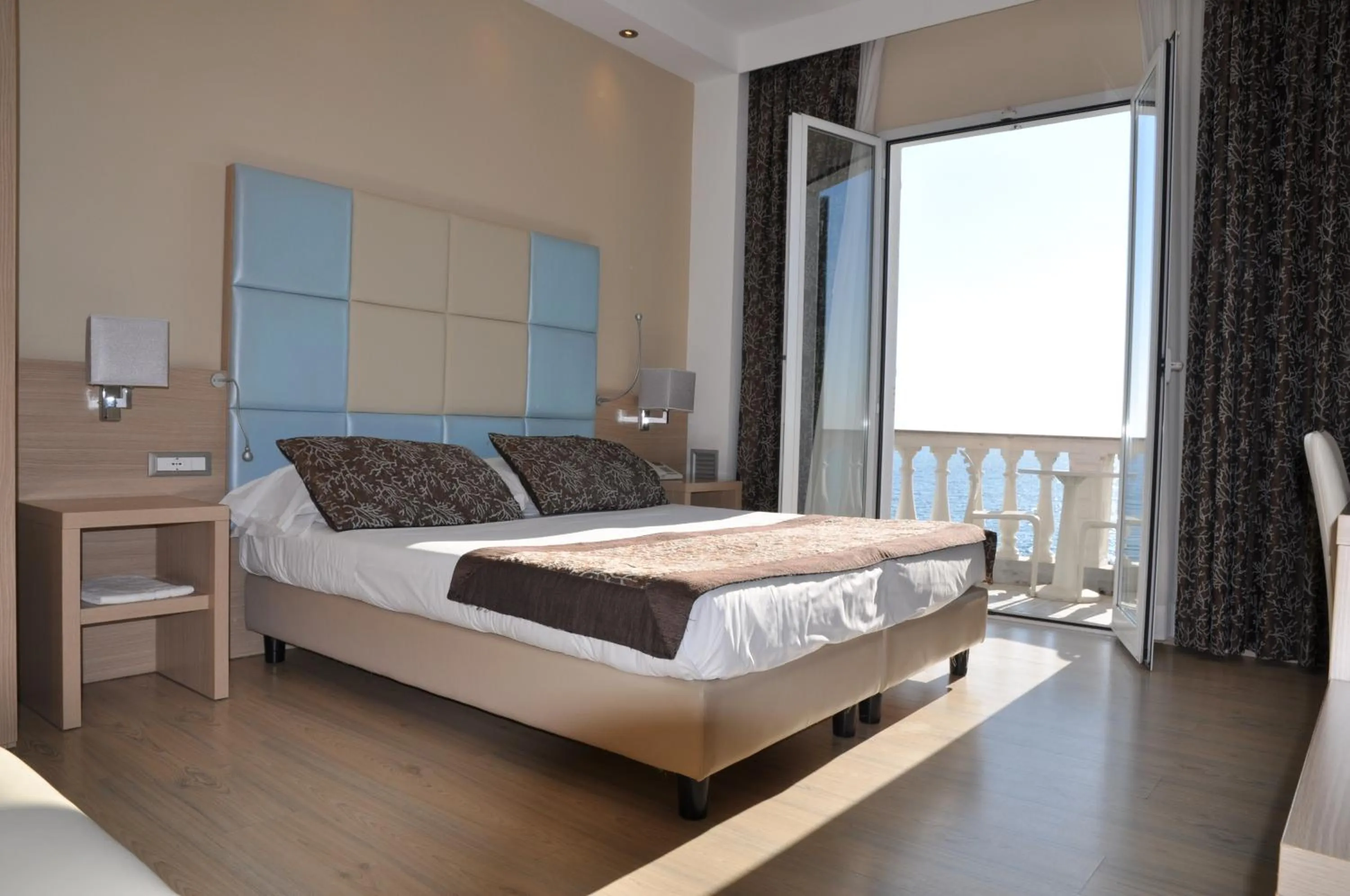 Bedroom, Bed in Hotel Piccolo Lido