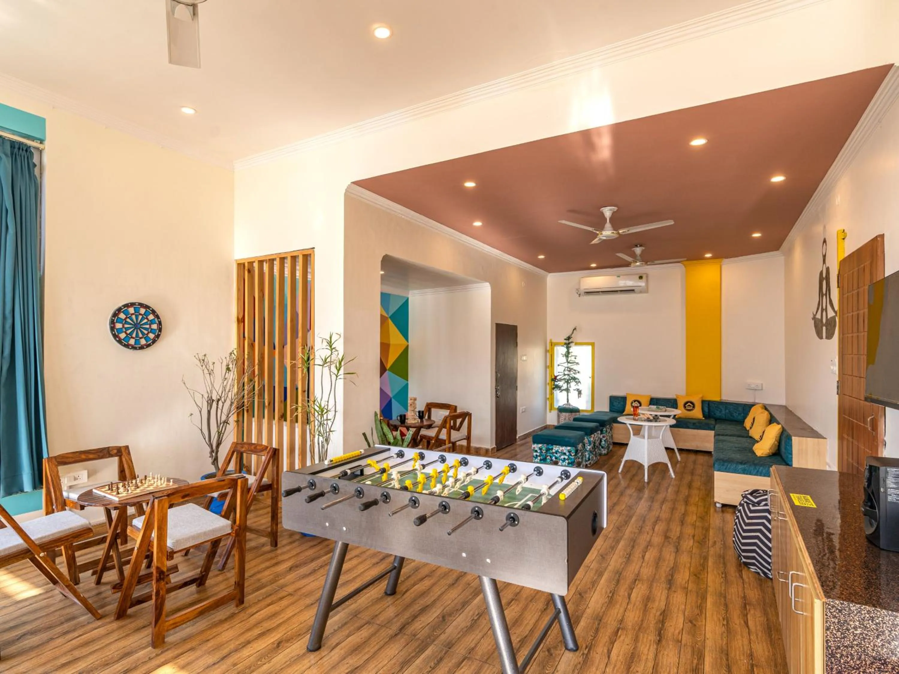 Seating area in The Hosteller Rishikesh, Upper Tapovan