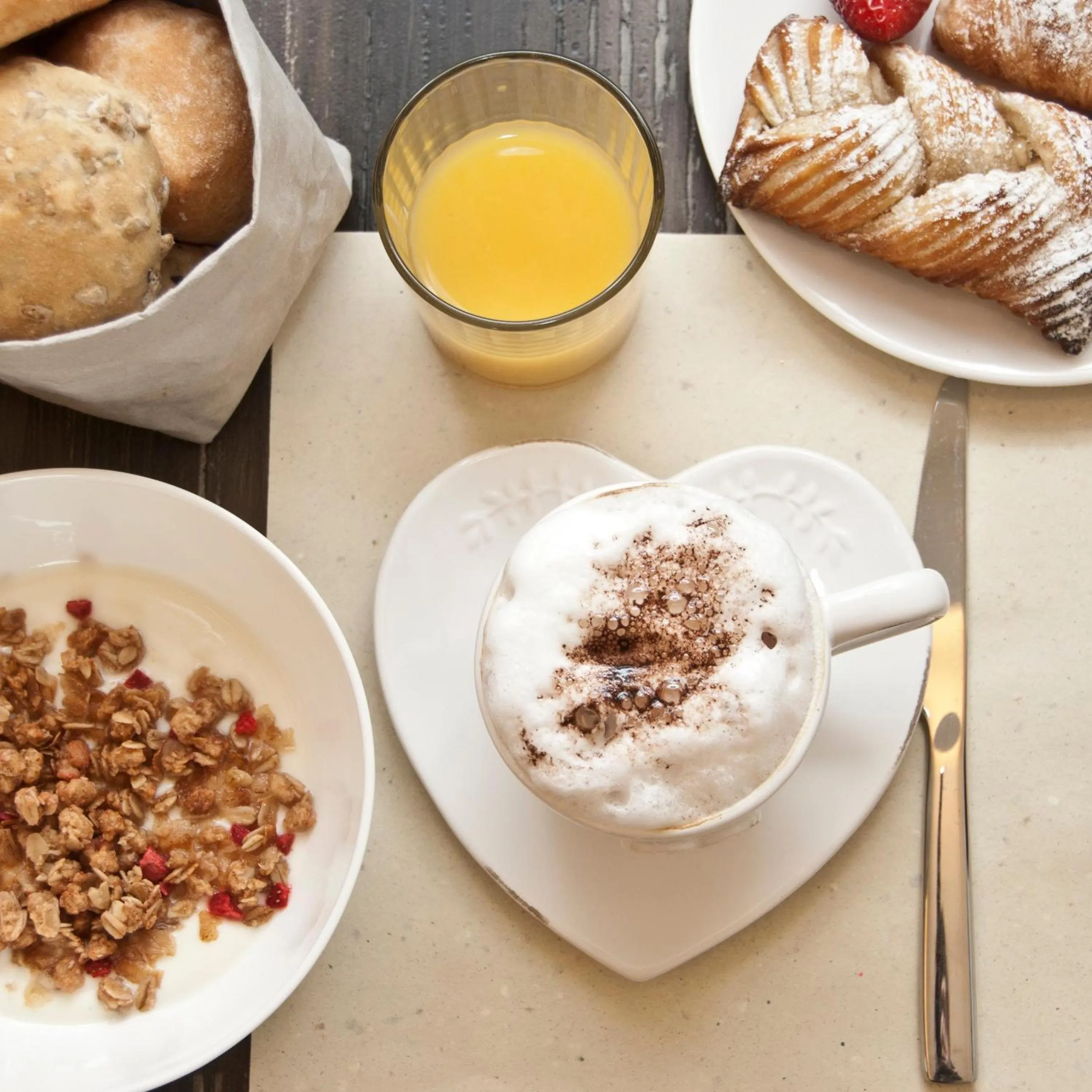 Continental breakfast in Hotel Garnì Villa Maria
