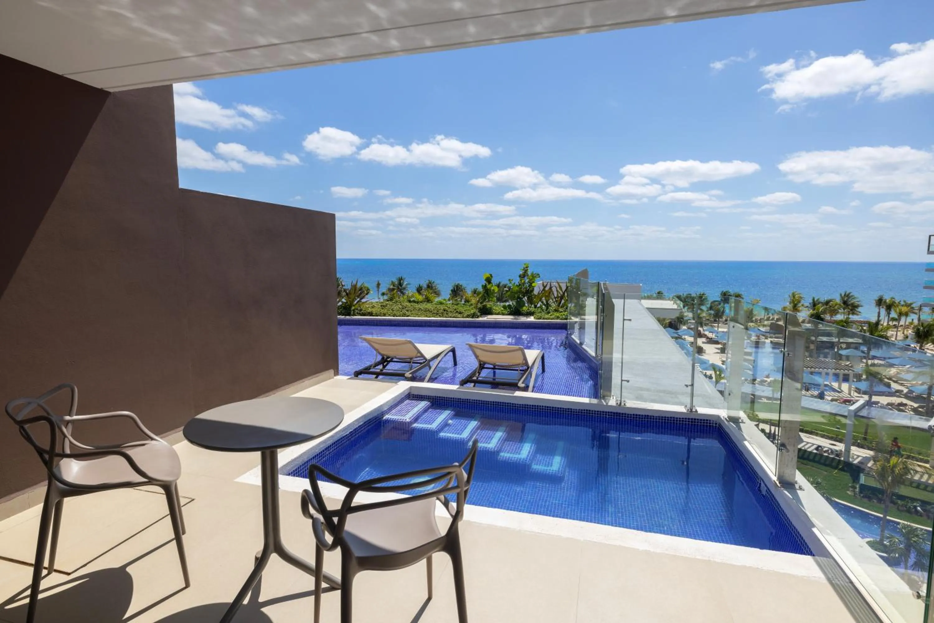 Balcony/Terrace in Royalton Splash Riviera Cancun, An Autograph Collection All-Inclusive Resort