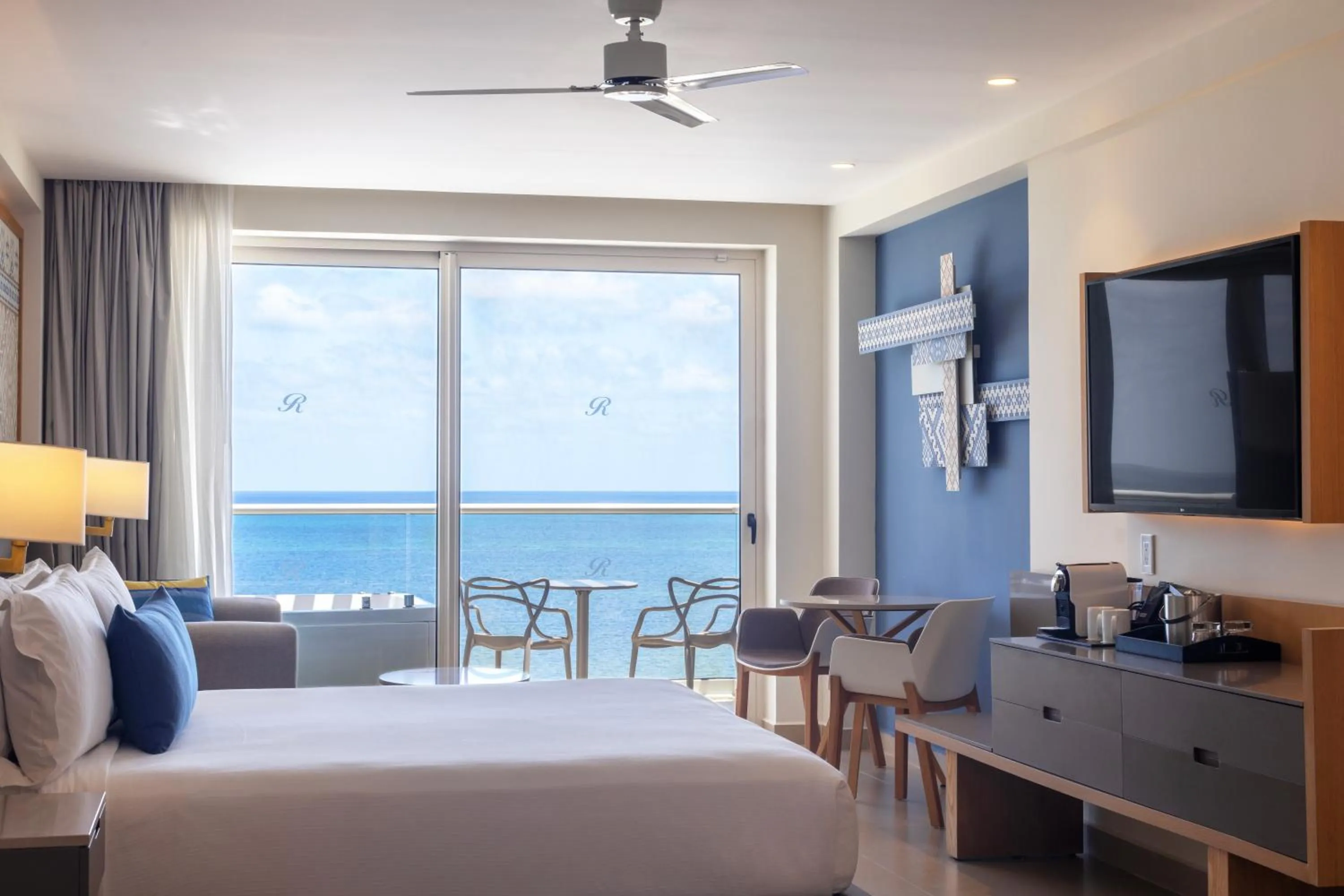 View (from property/room), Bed in Royalton Splash Riviera Cancun, An Autograph Collection All-Inclusive Resort
