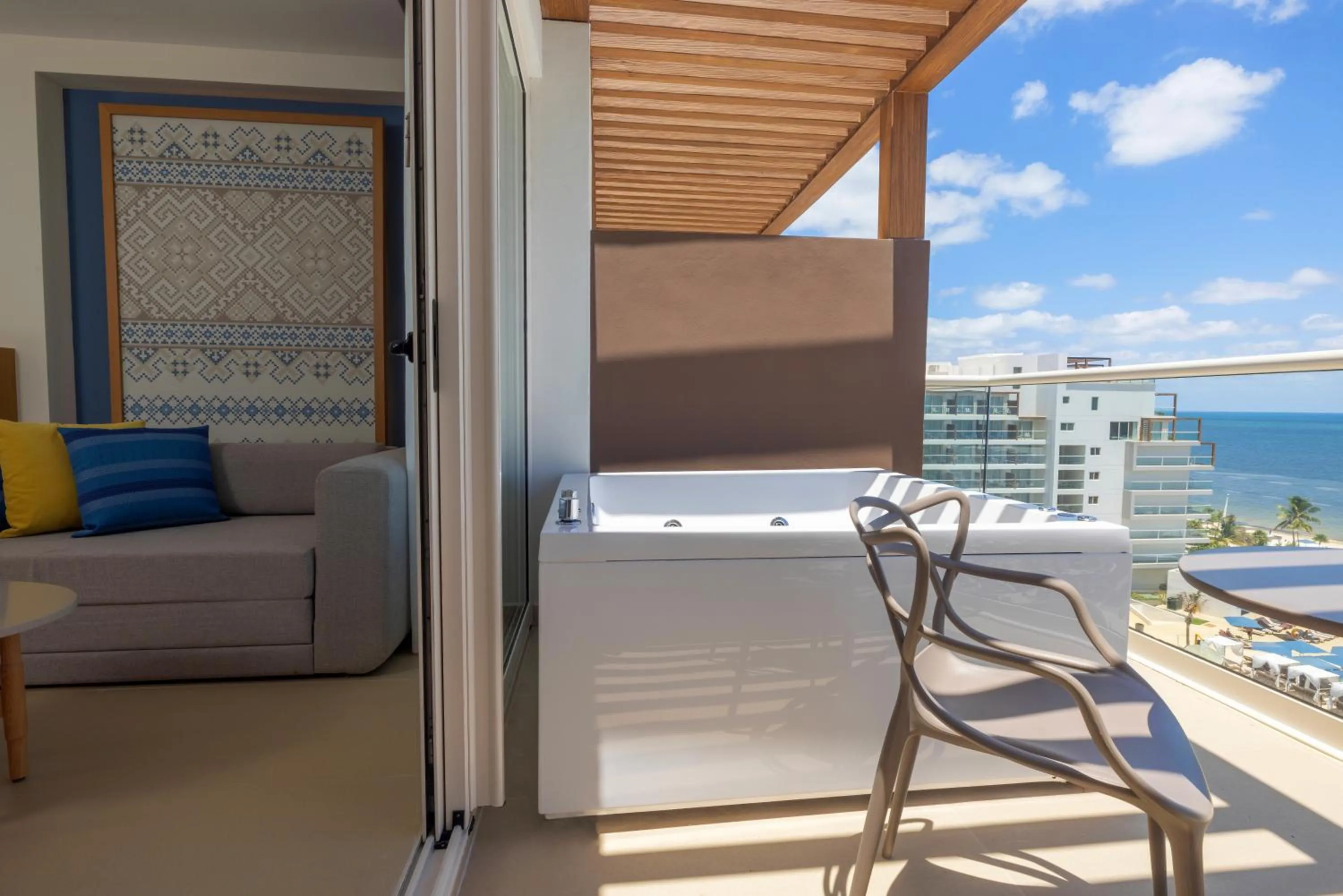 Balcony/Terrace in Royalton Splash Riviera Cancun, An Autograph Collection All-Inclusive Resort