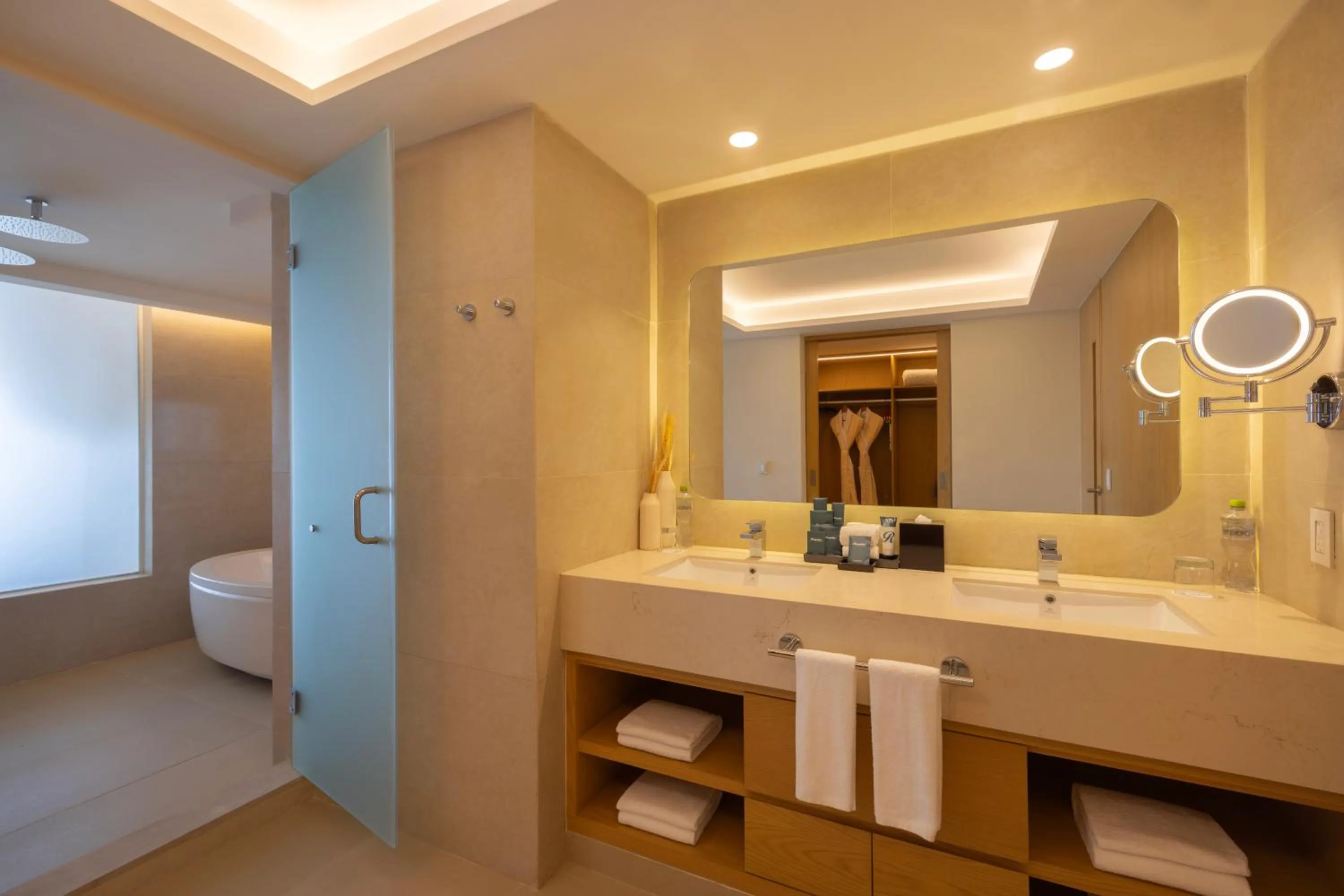 Bathroom in Royalton Splash Riviera Cancun, An Autograph Collection All-Inclusive Resort