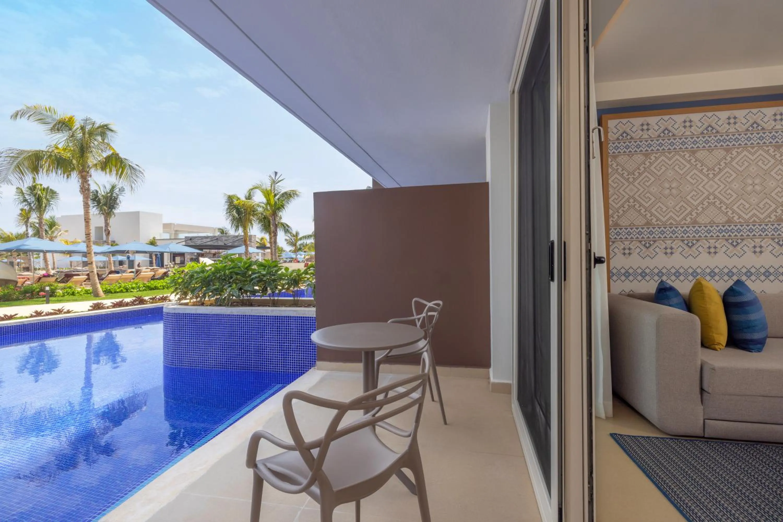 Pool view in Royalton Splash Riviera Cancun, An Autograph Collection All-Inclusive Resort