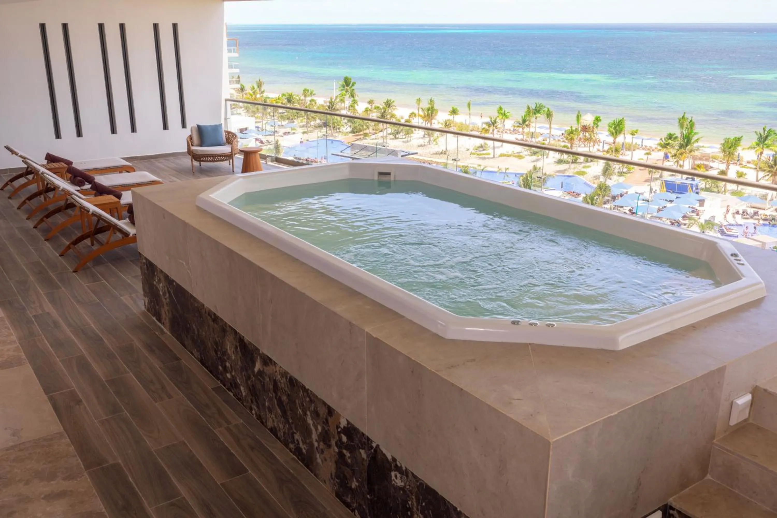 Balcony/Terrace in Royalton Splash Riviera Cancun, An Autograph Collection All-Inclusive Resort