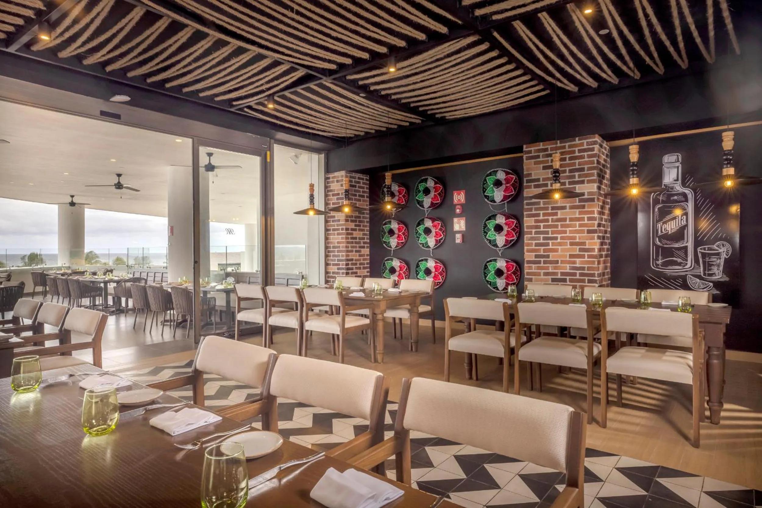 Restaurant/places to eat in Royalton Splash Riviera Cancun, An Autograph Collection All-Inclusive Resort