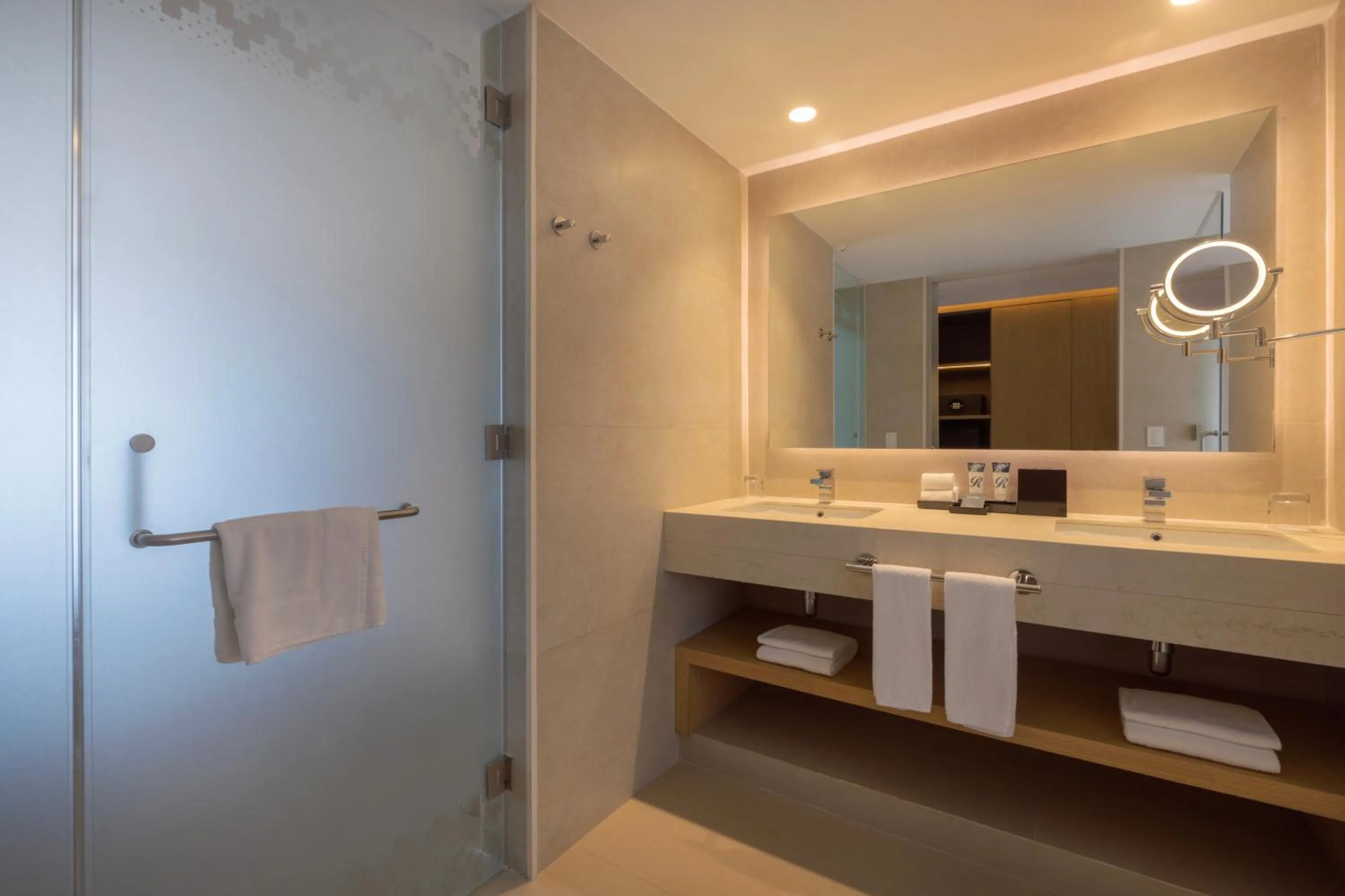 Bathroom in Royalton Splash Riviera Cancun, An Autograph Collection All-Inclusive Resort