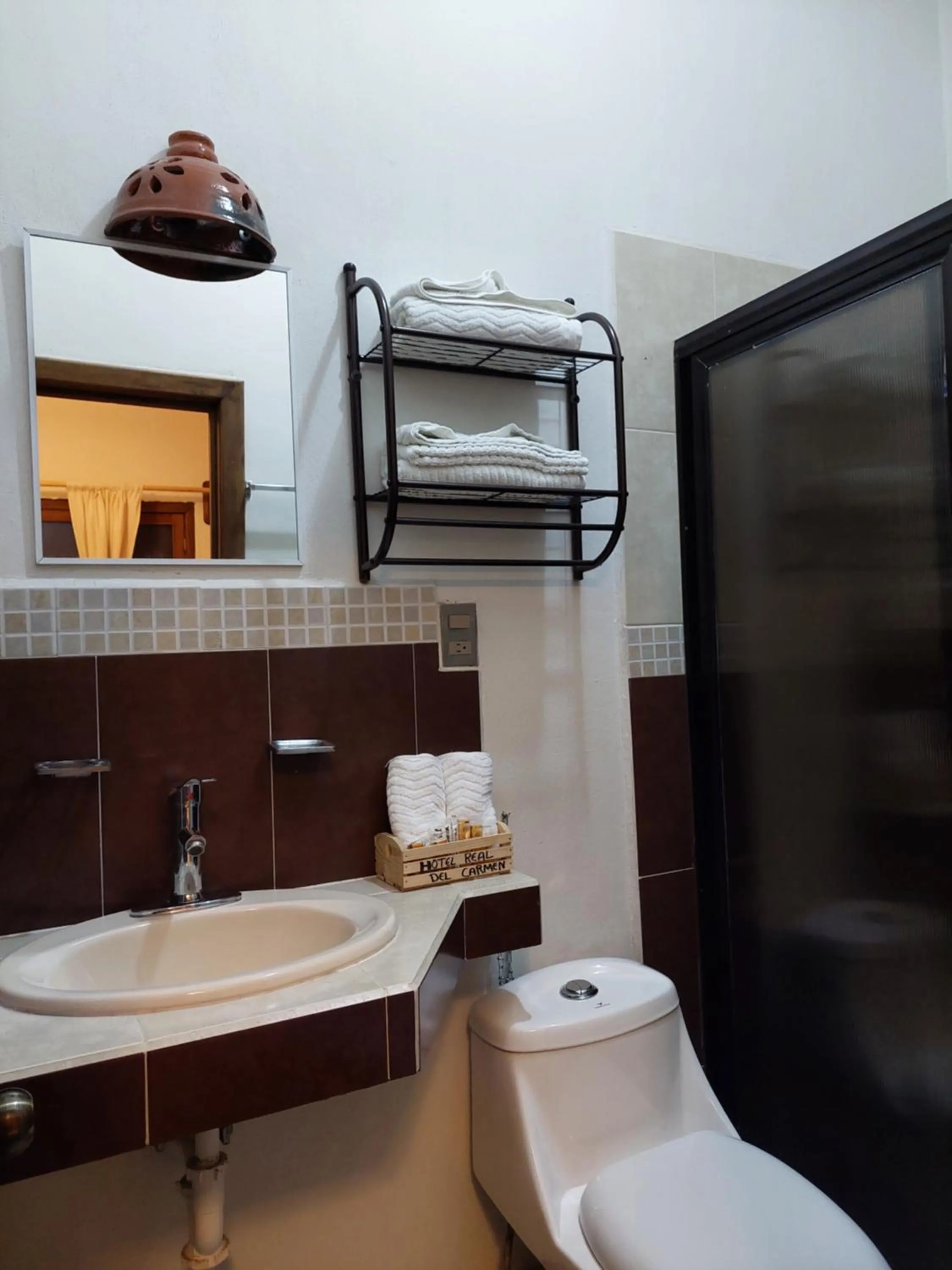 Bathroom in Hotel Real del Carmen - Ideal para familias y parejas